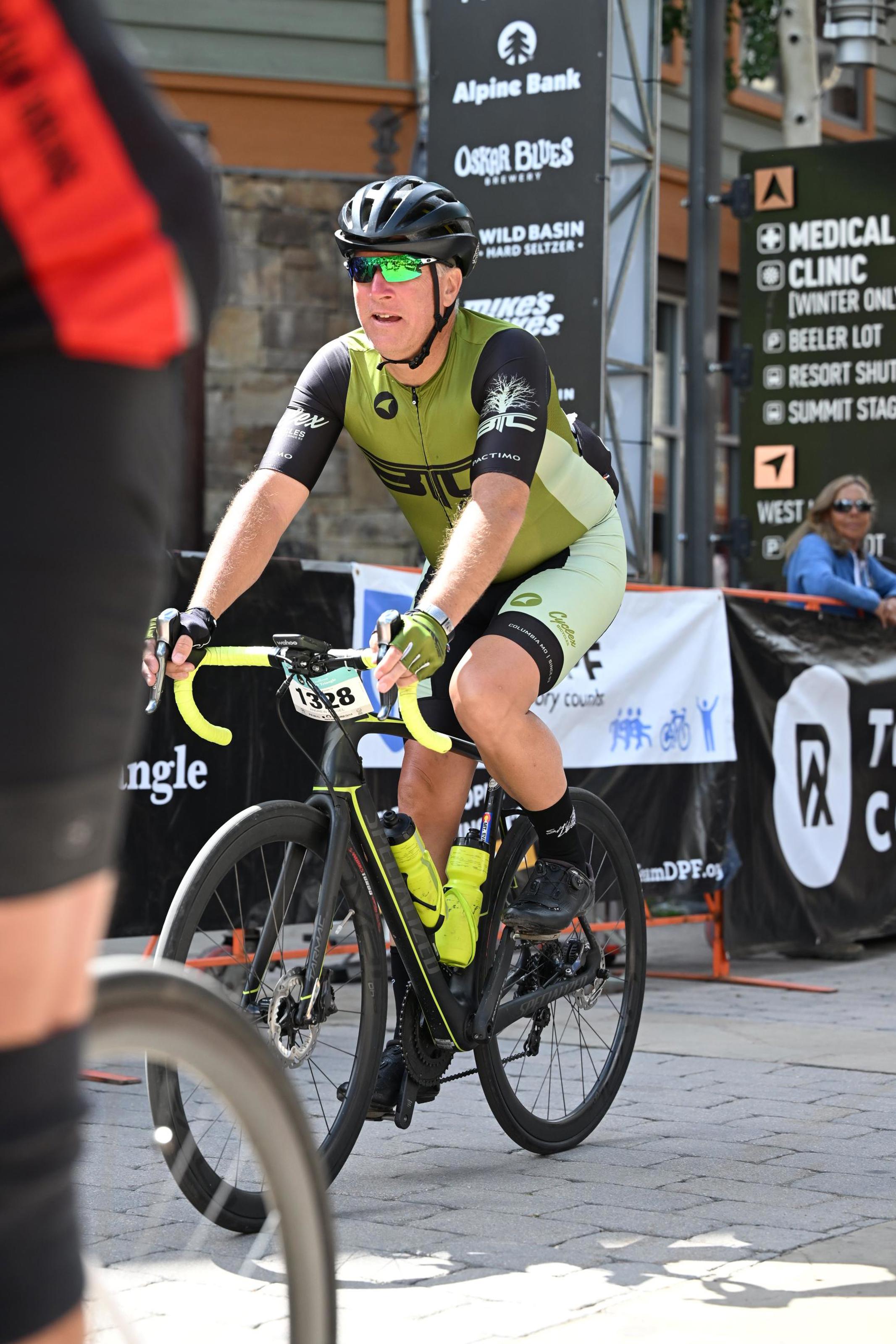 8 m FPIX 3 01156337 DIGITAL HIGHRES 7051 017935 31304179