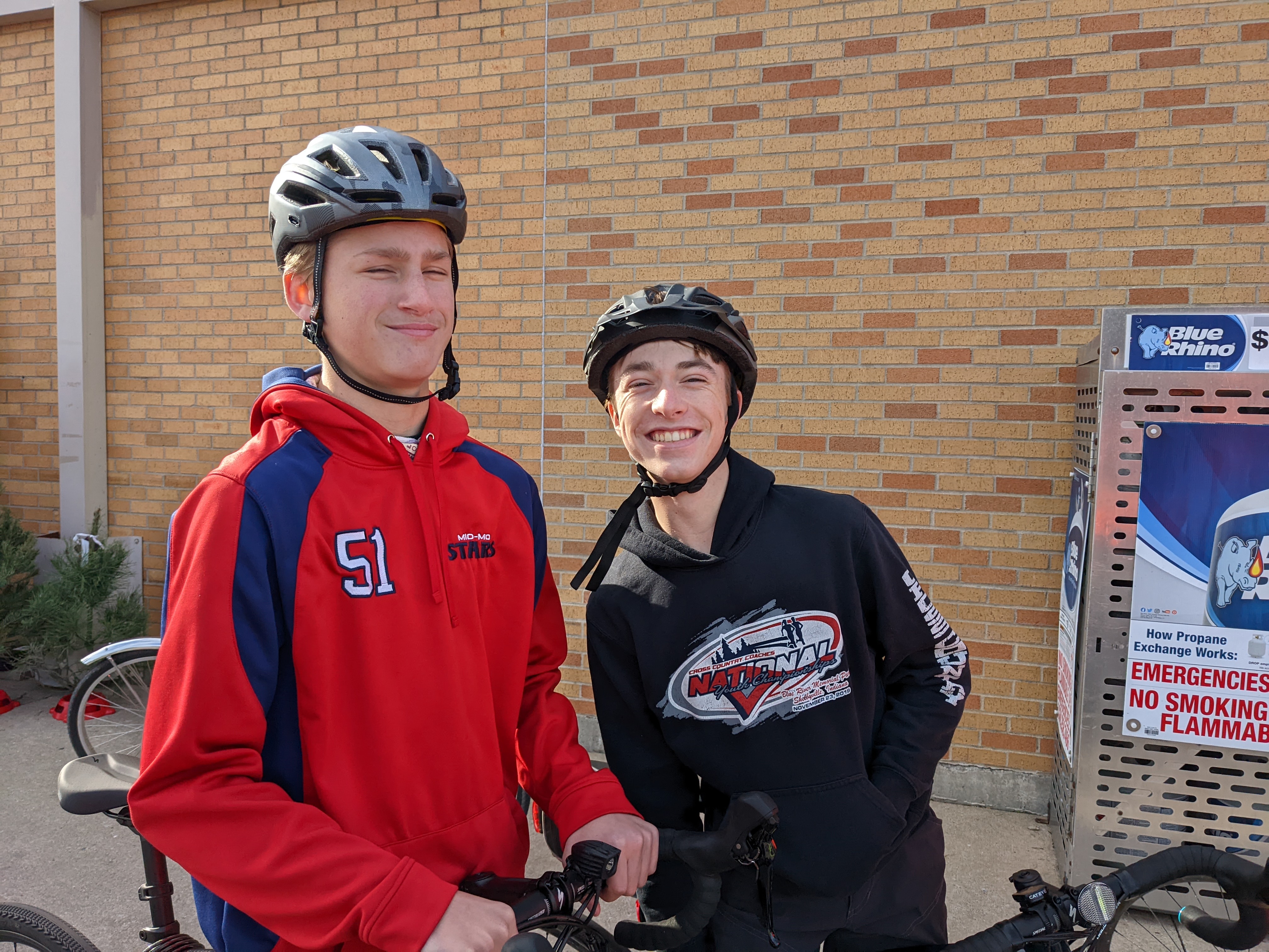 PXL 20211204 184244399