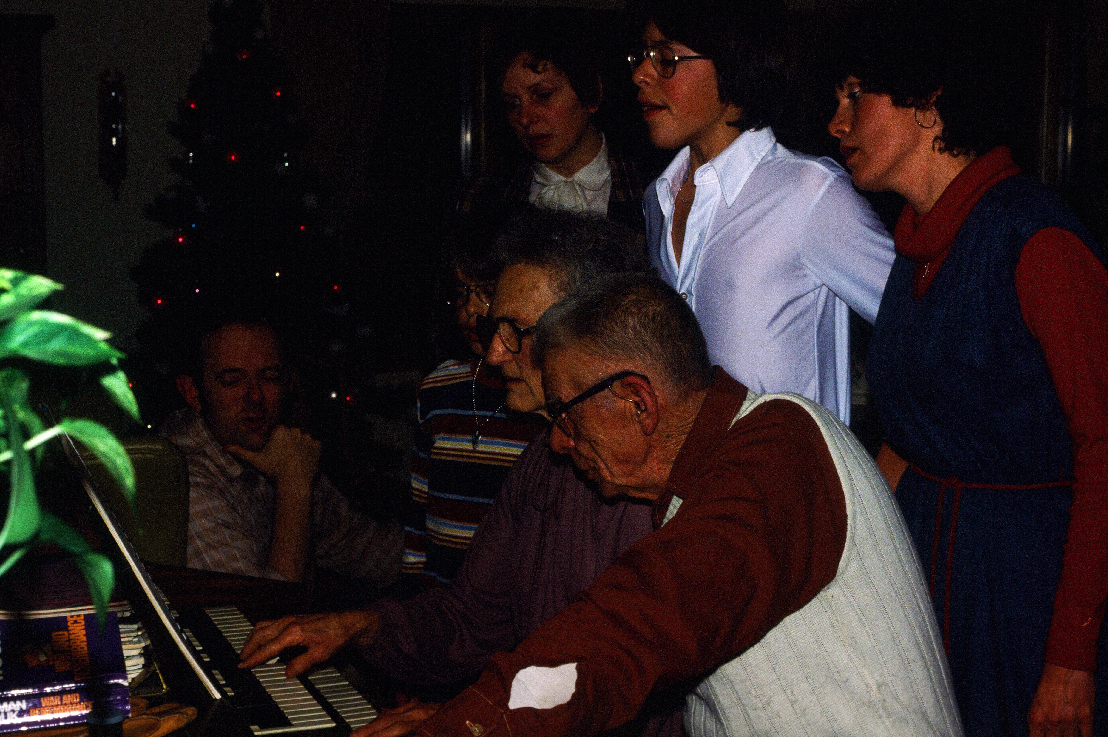 00023 s 15amyghxq60023 g