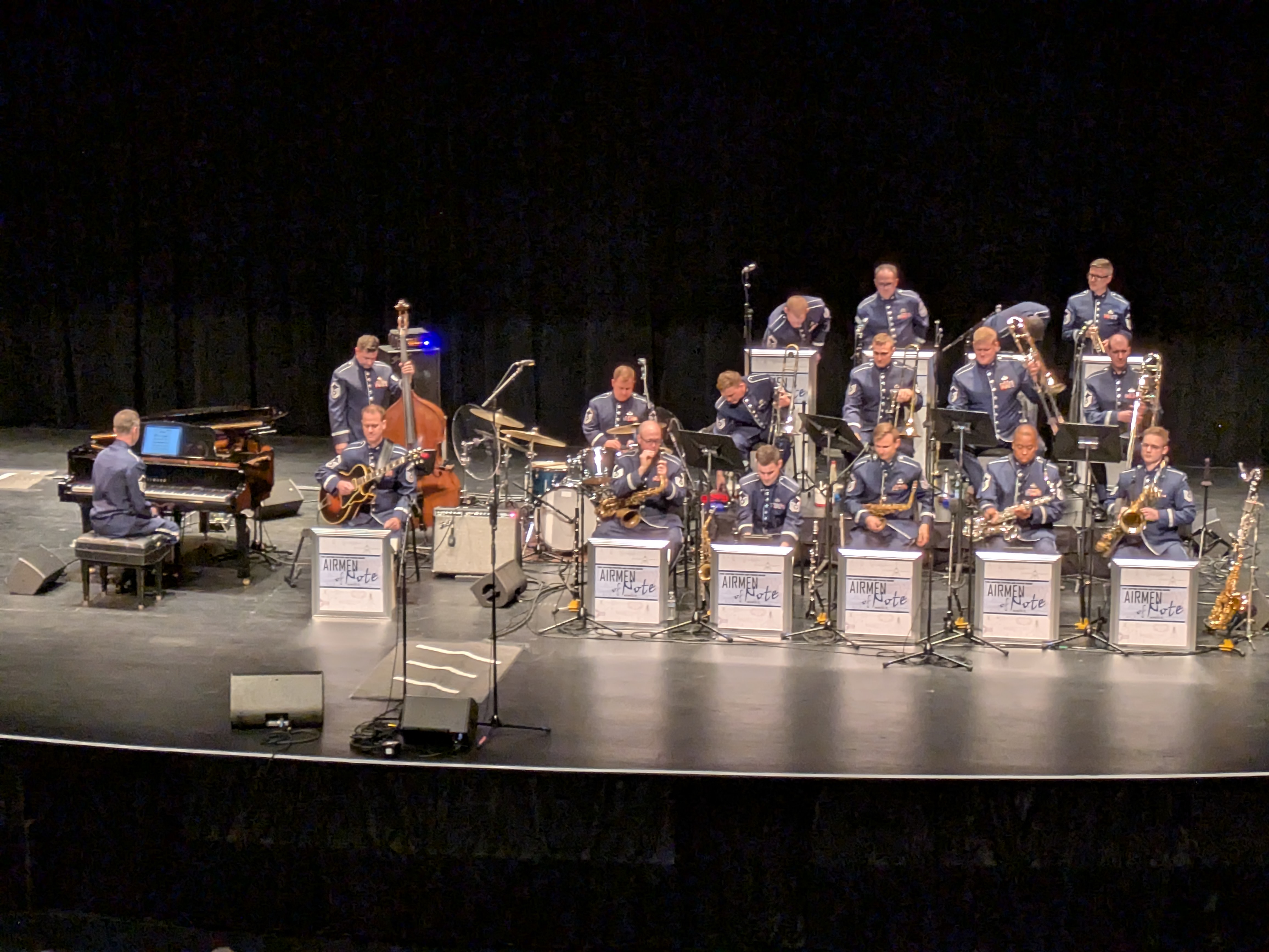 PXL 20250503 003210053.RAW 01.MP.COVER