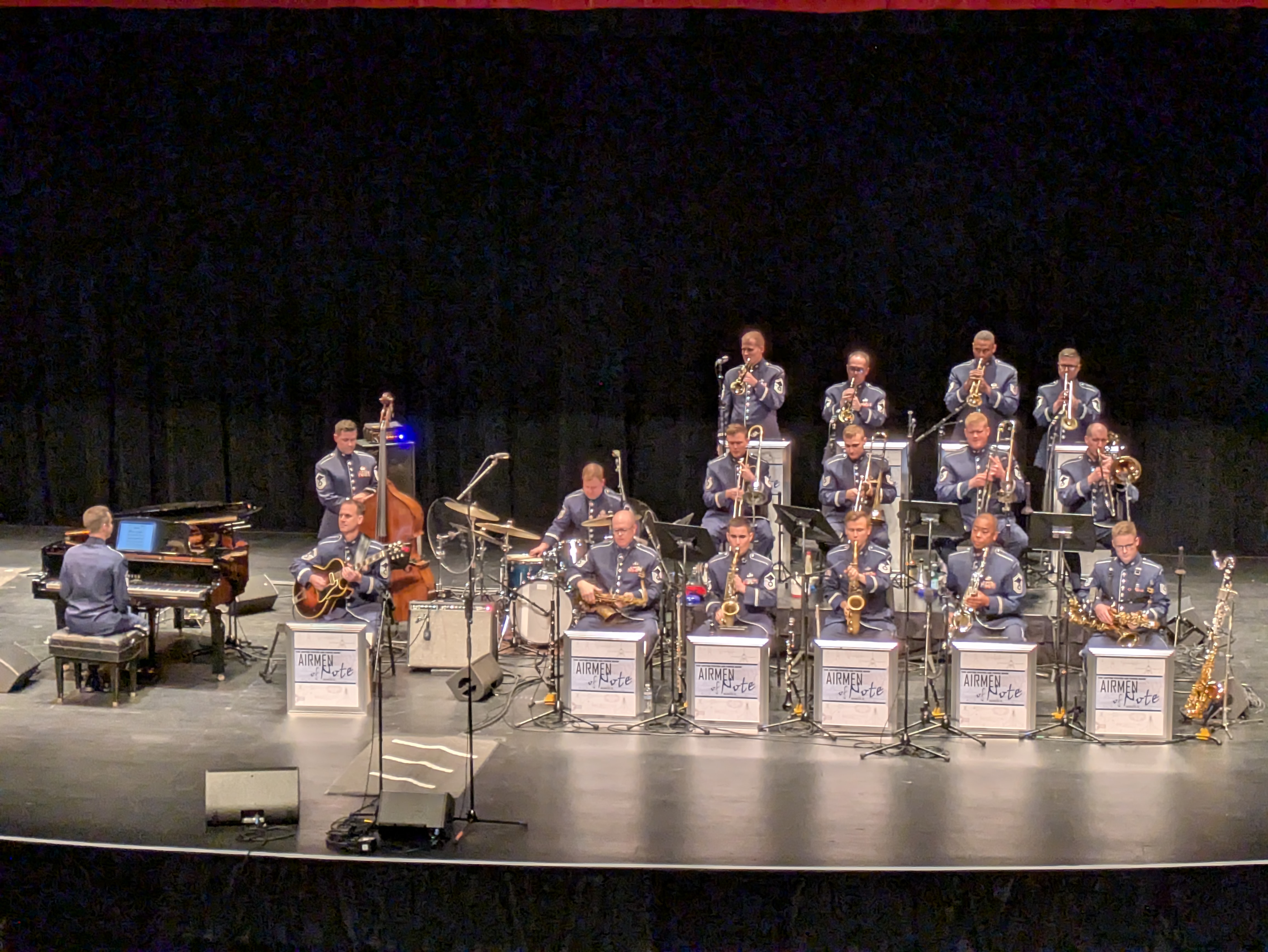 PXL 20250503 003234445.RAW 01.MP.COVER