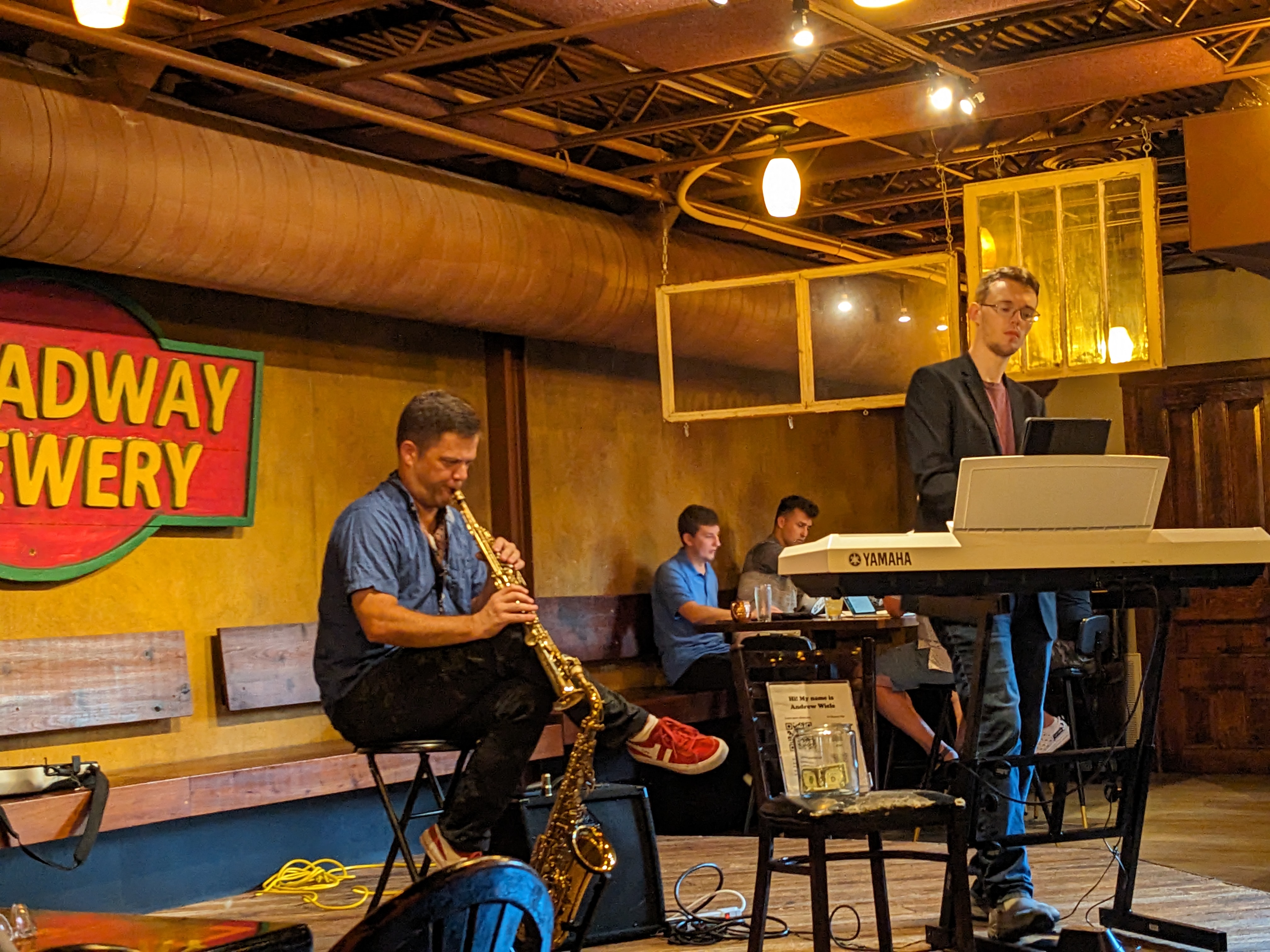 PXL 20230810 002215890