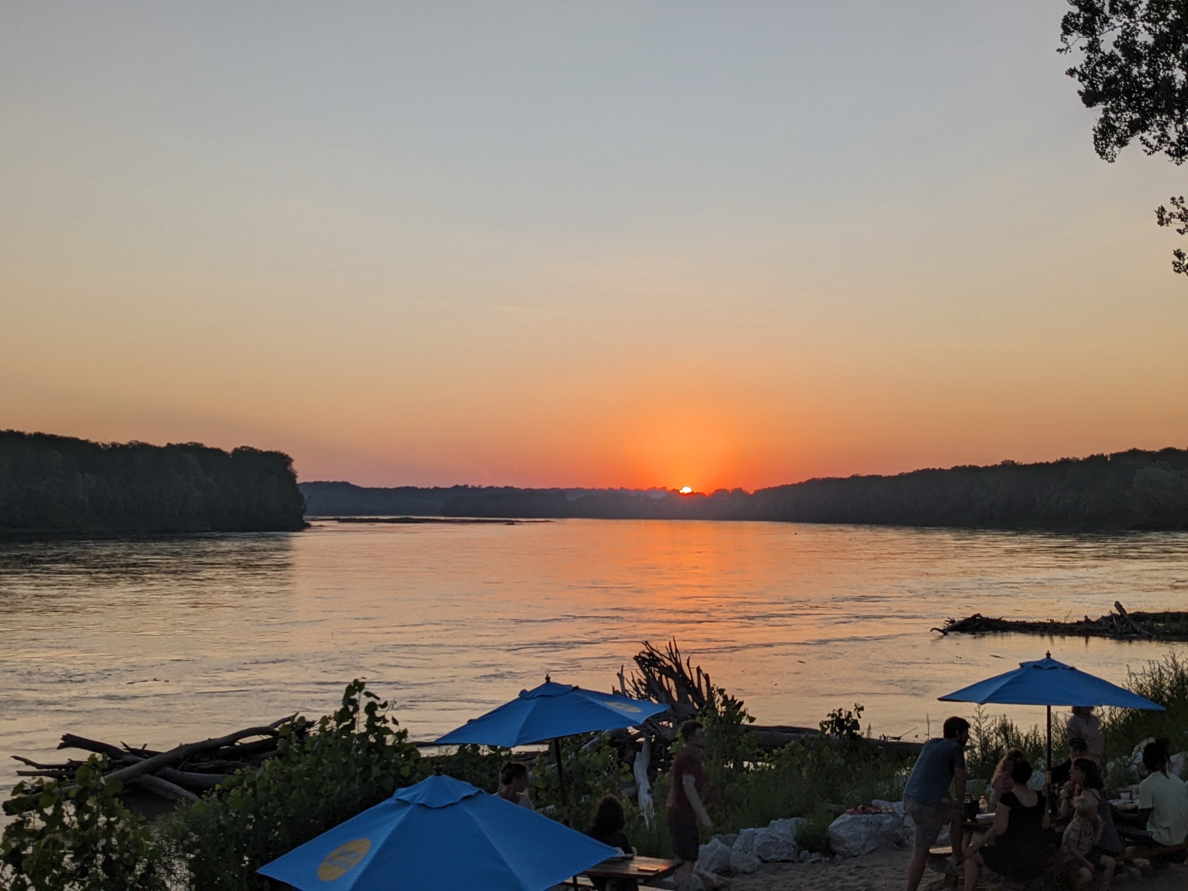 PXL 20230812 010324775