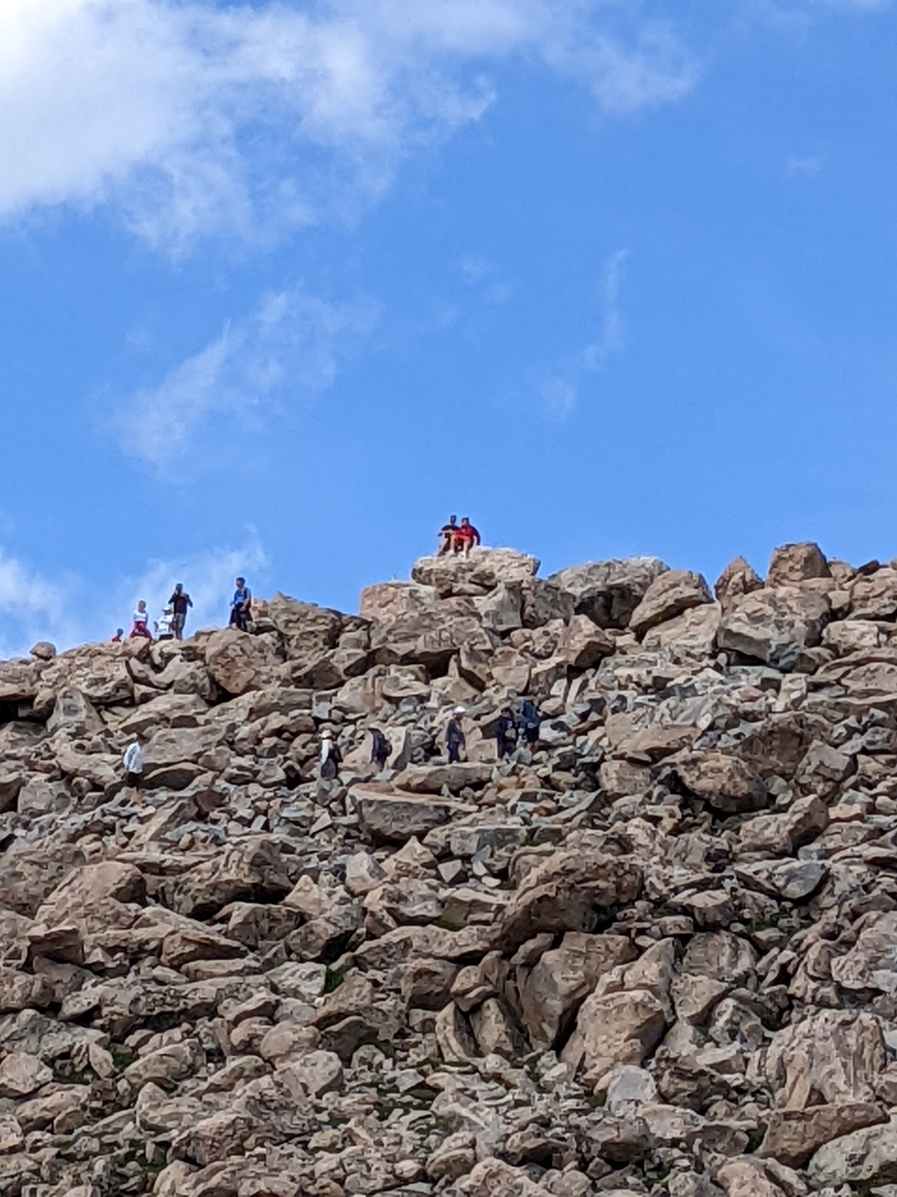 PXL 20220804 182450328