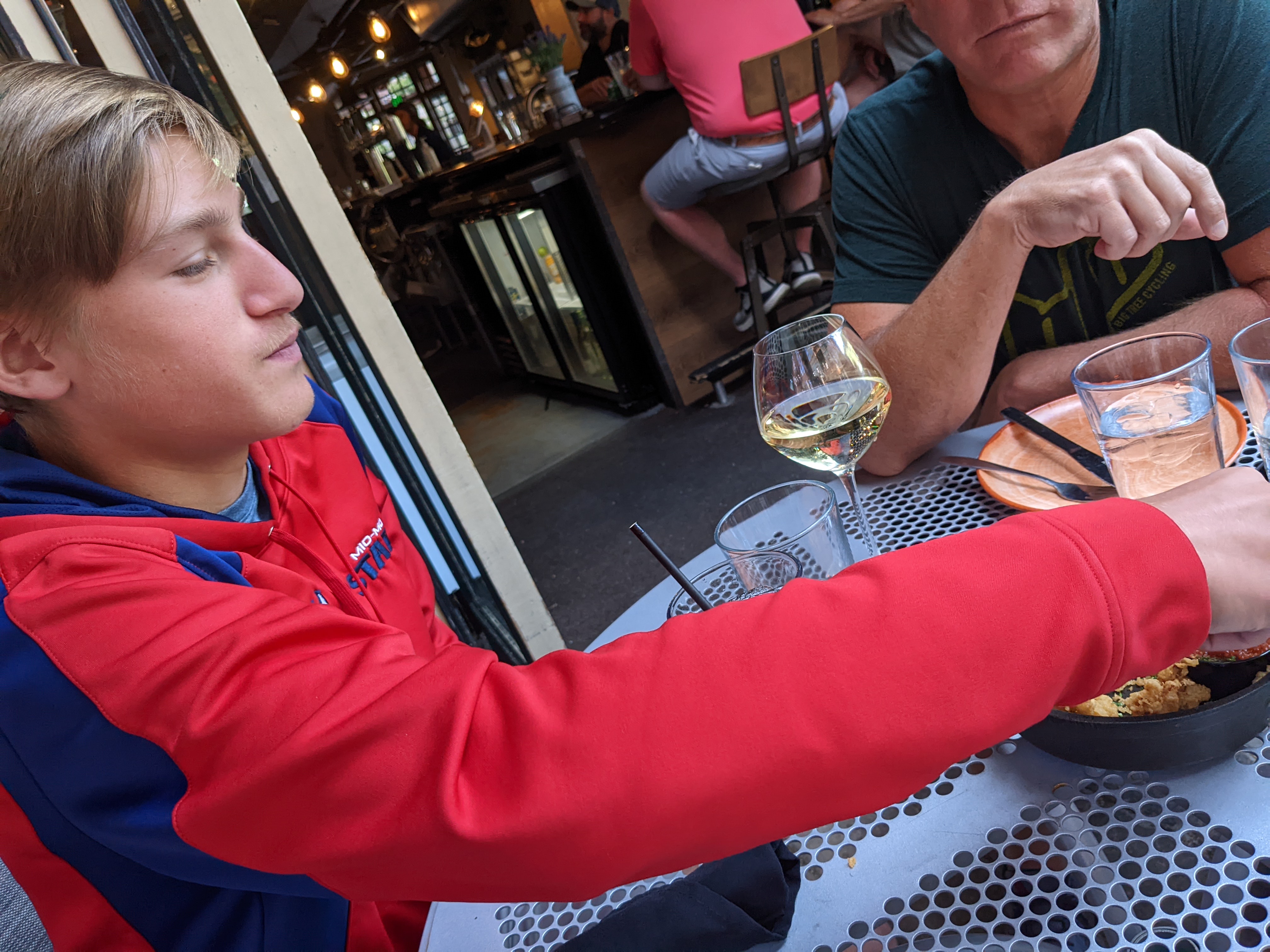 PXL 20220810 000946441