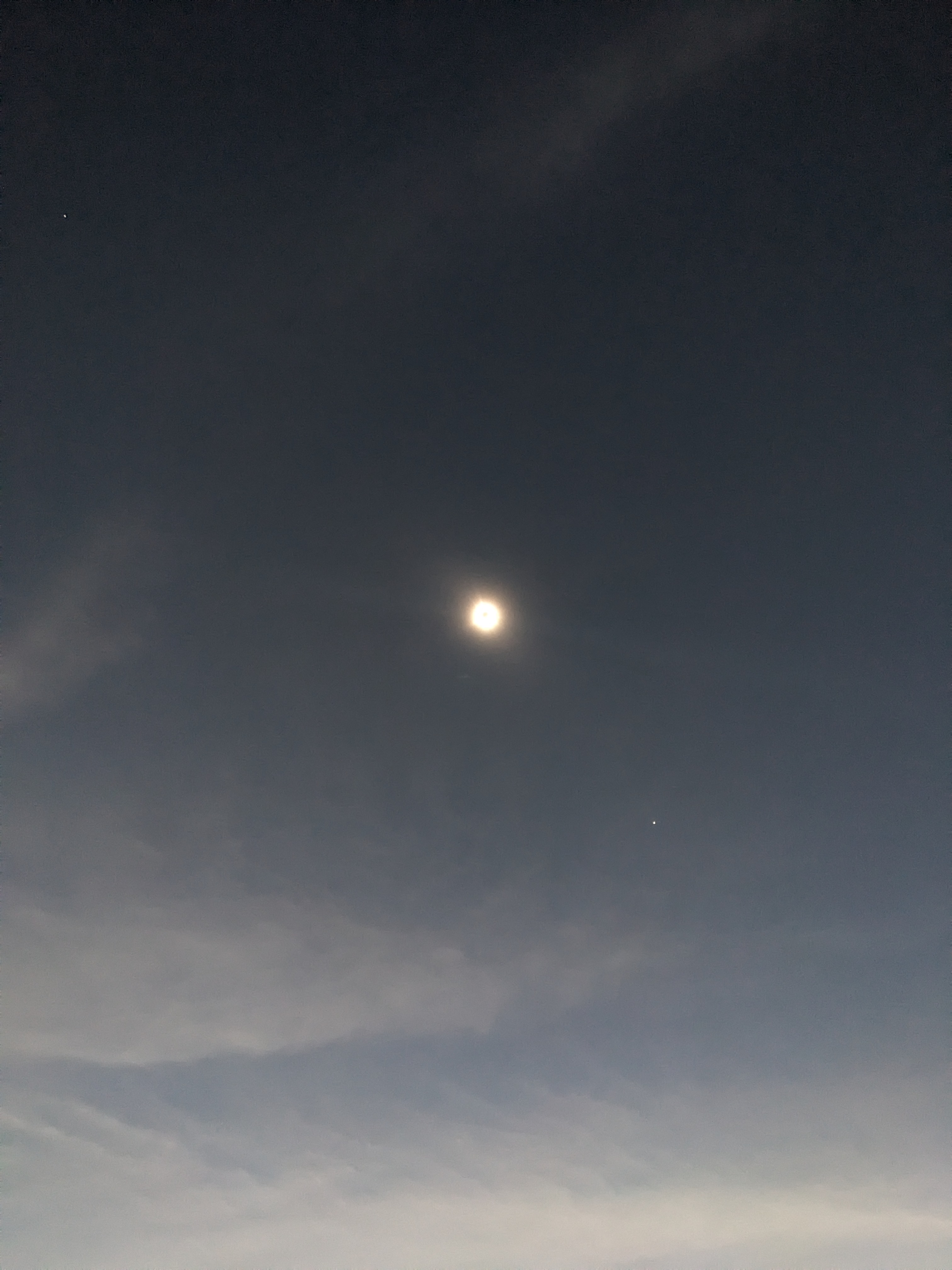 PXL 20240408 190157644