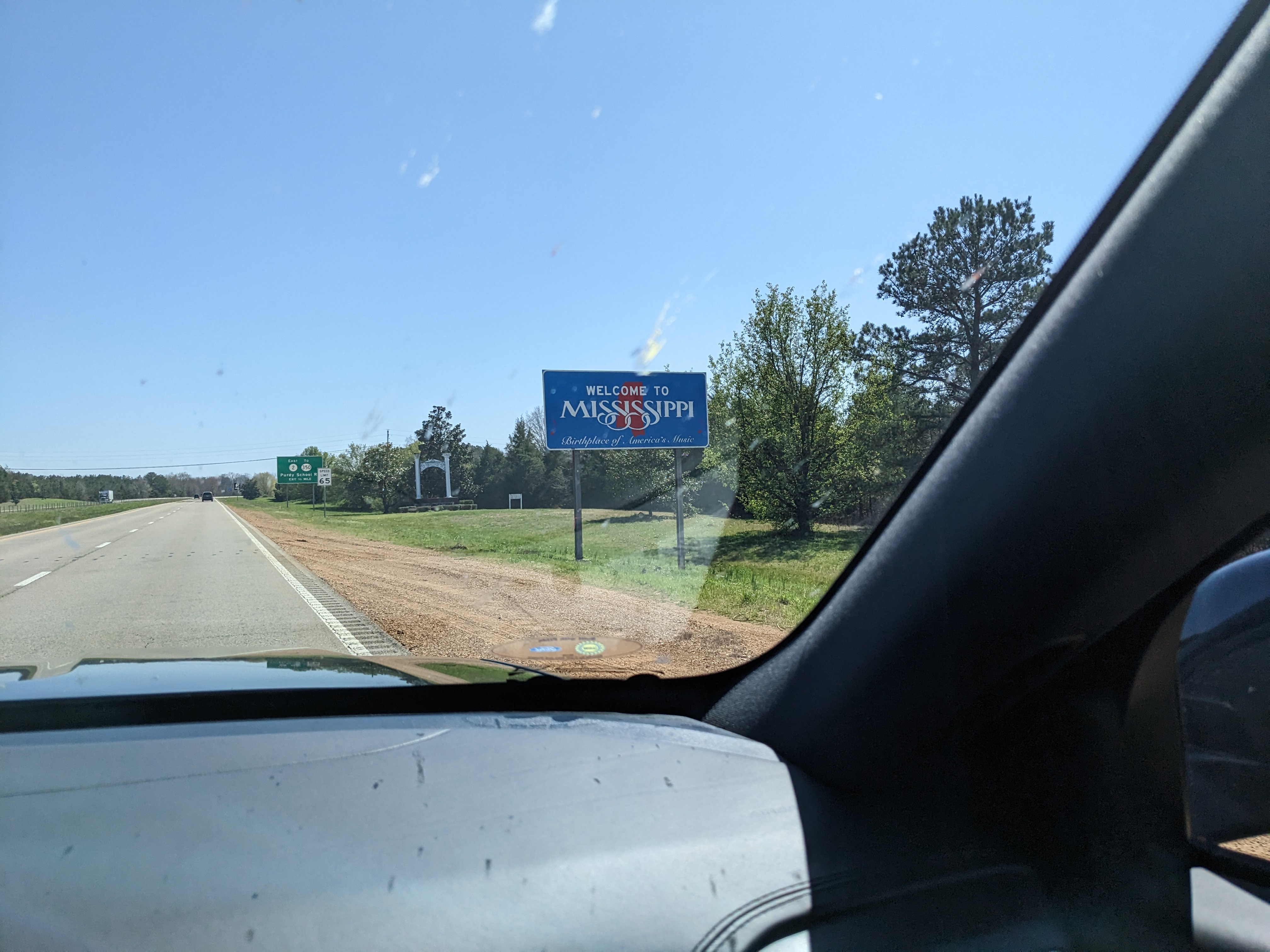 PXL 20230326 193204085