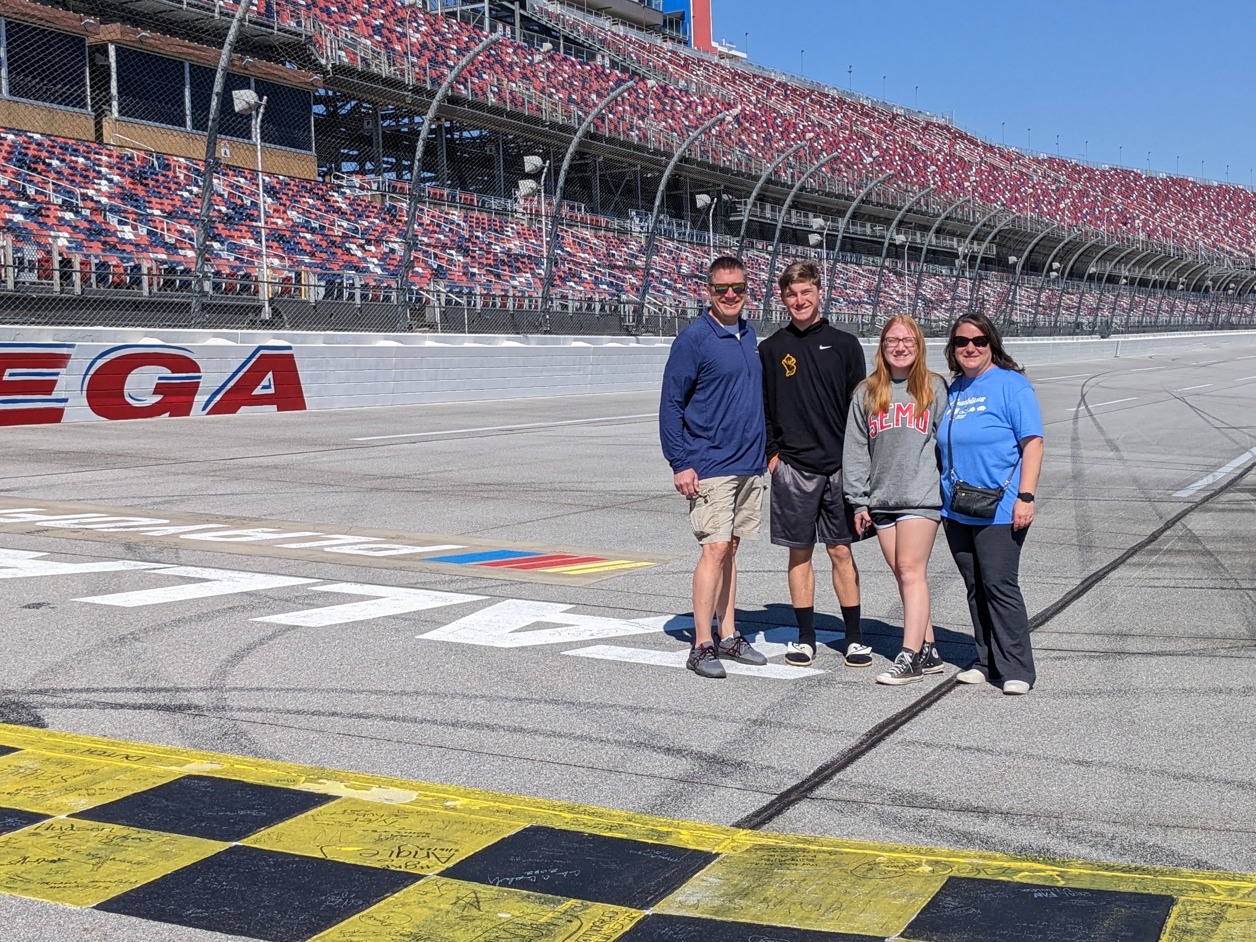 PXL 20230330 151623040