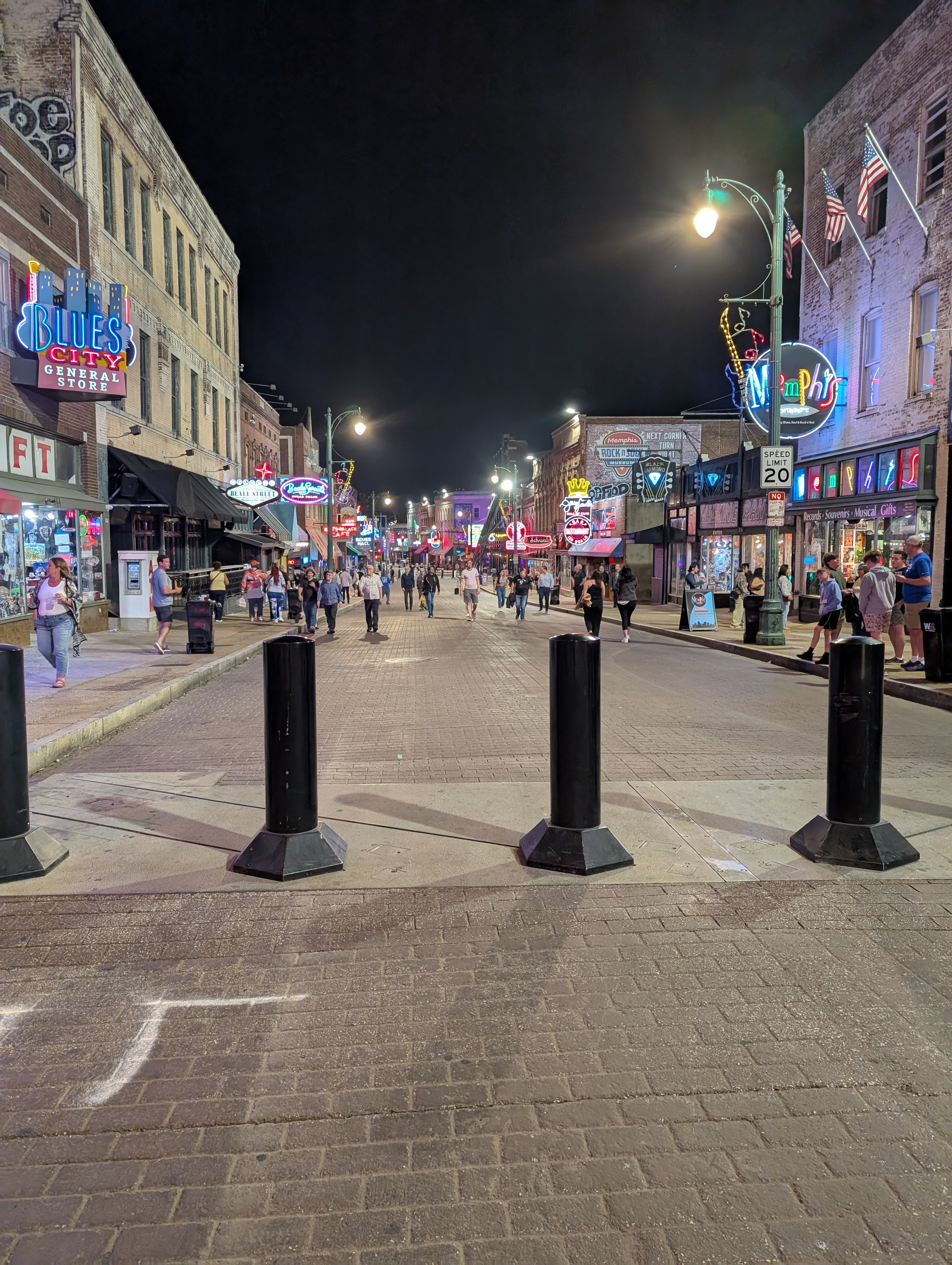 PXL 20250328 014942784