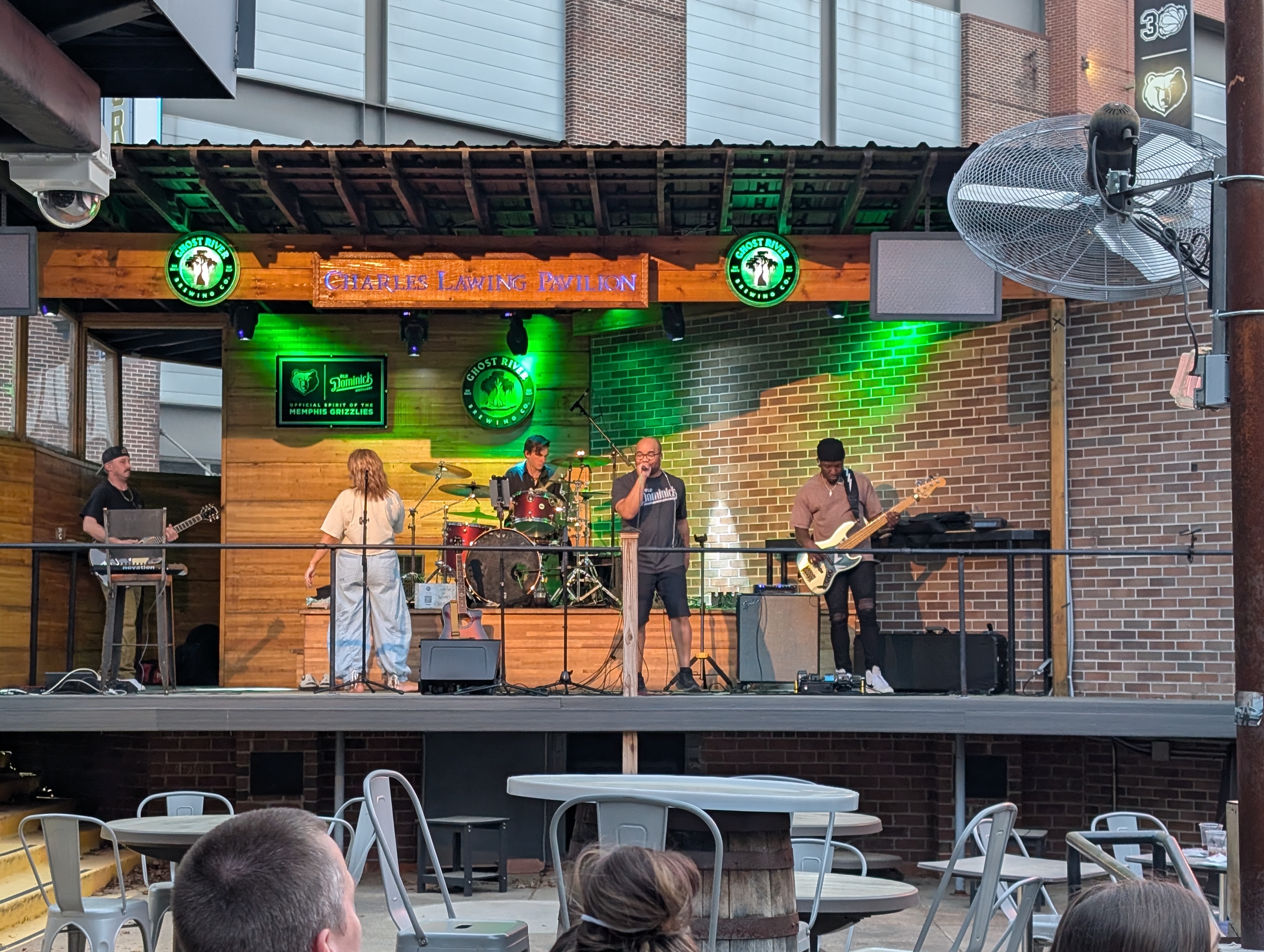 PXL 20250329 000841128