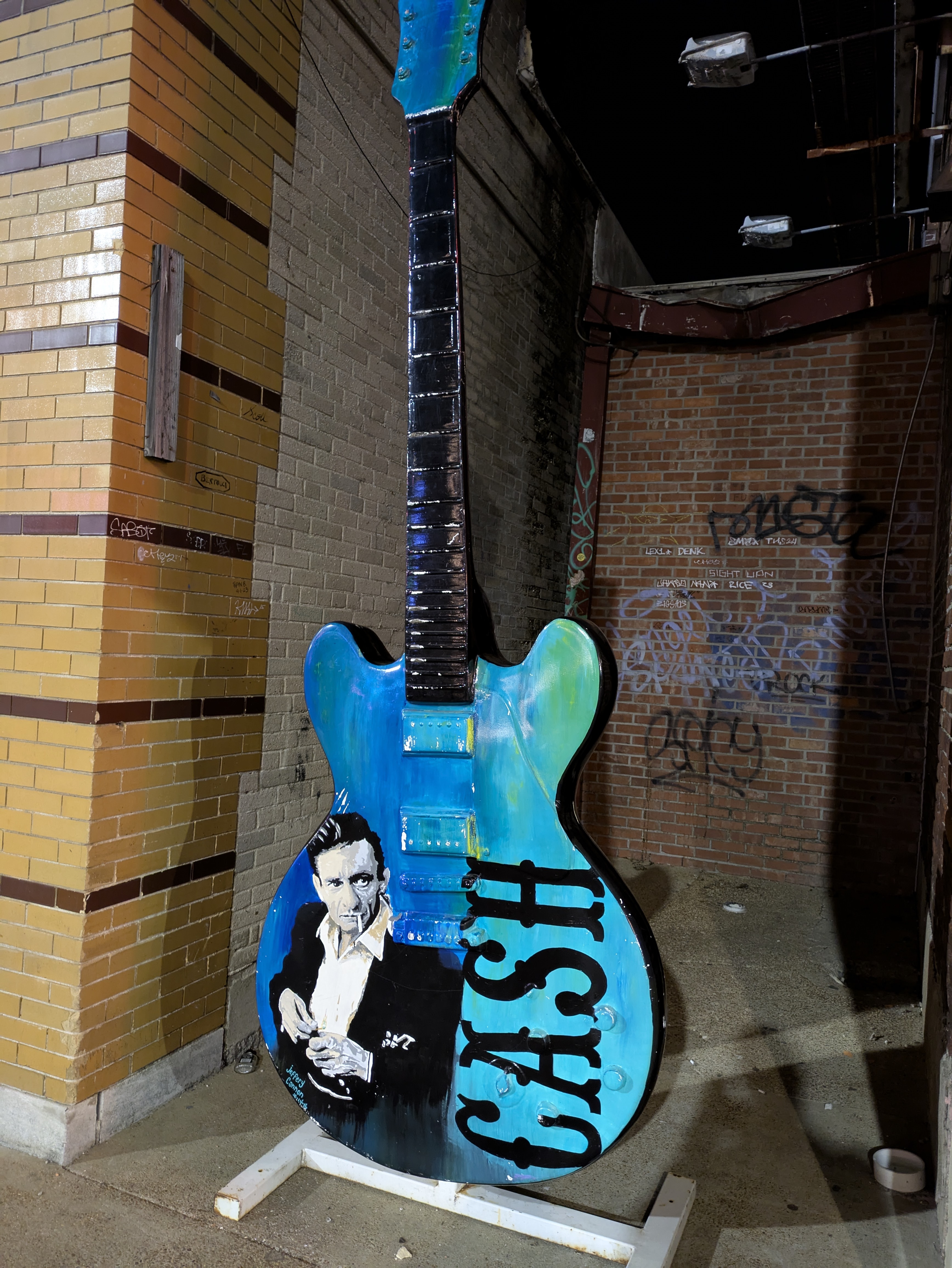 PXL 20250329 012144435.RAW 01.COVER