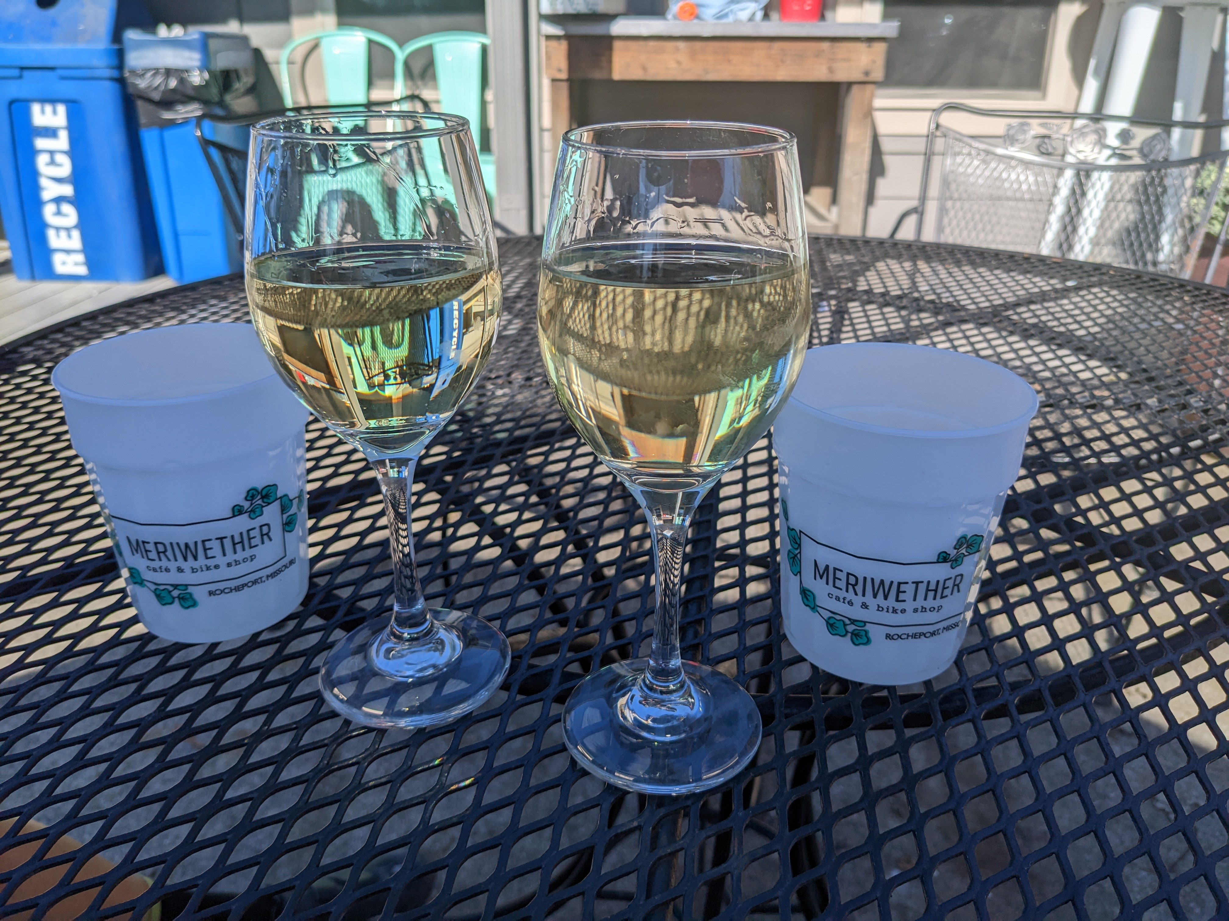 PXL 20221101 185240527