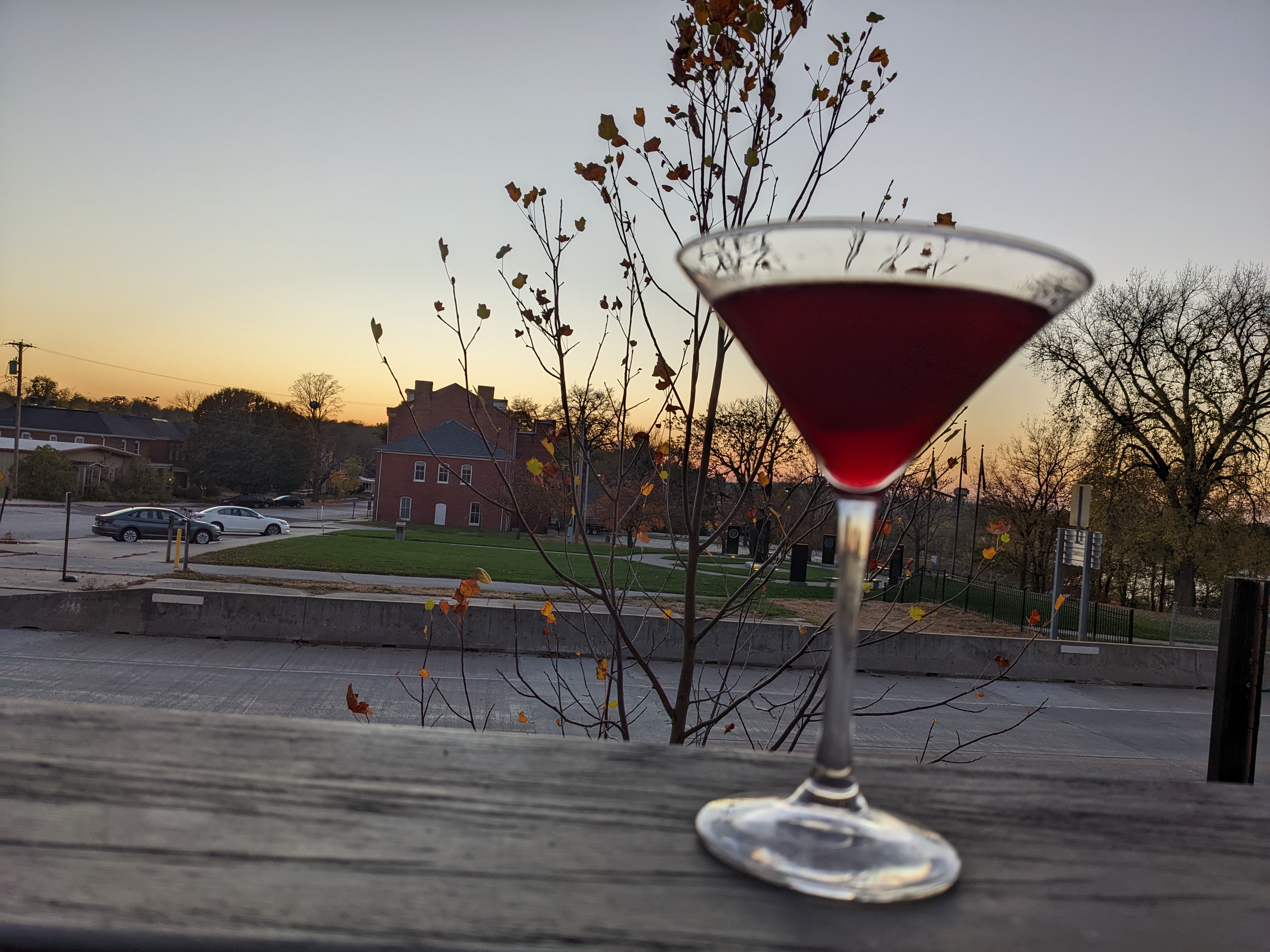 PXL 20221101 231449663