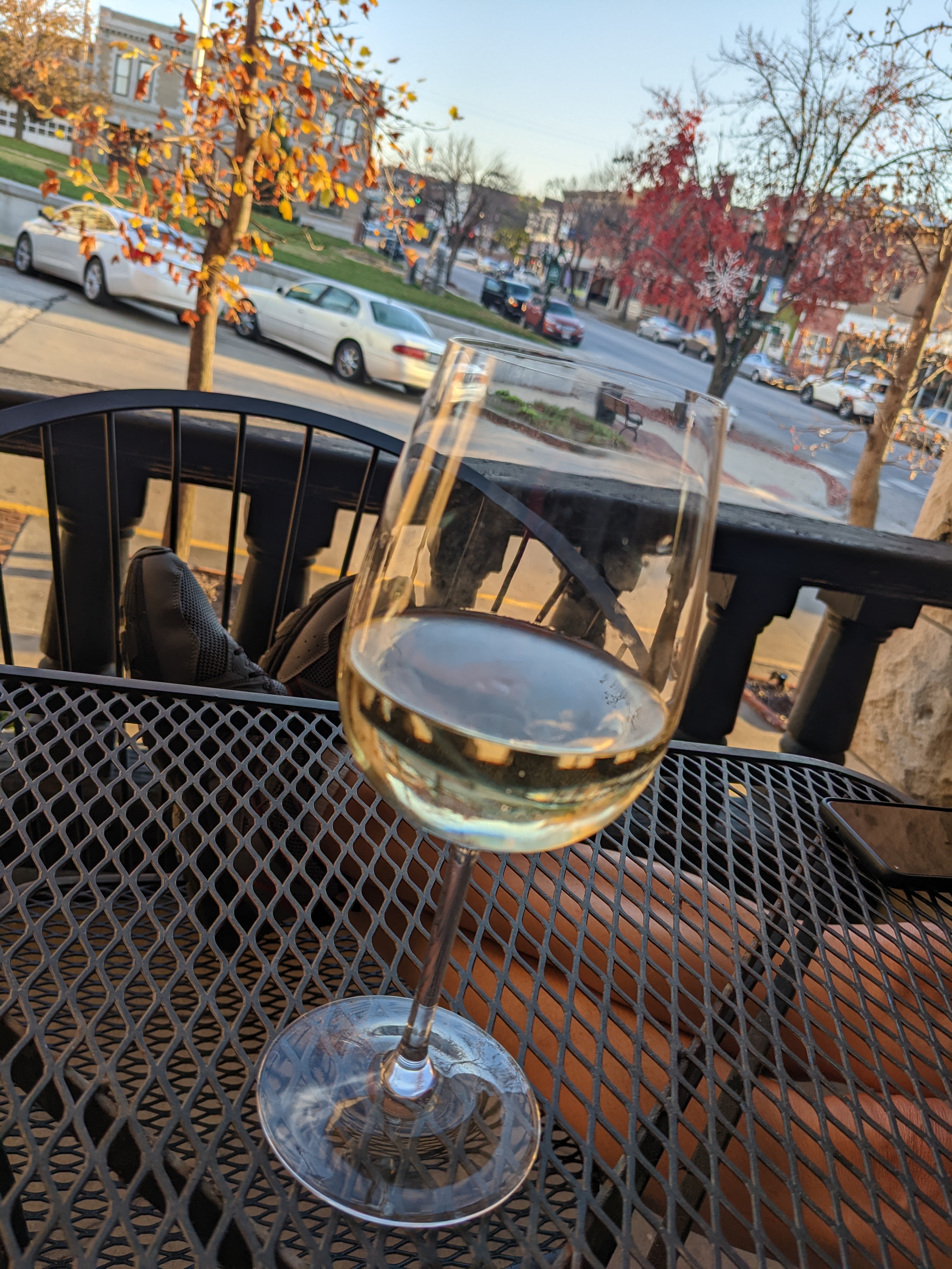 PXL 20221102 223140066