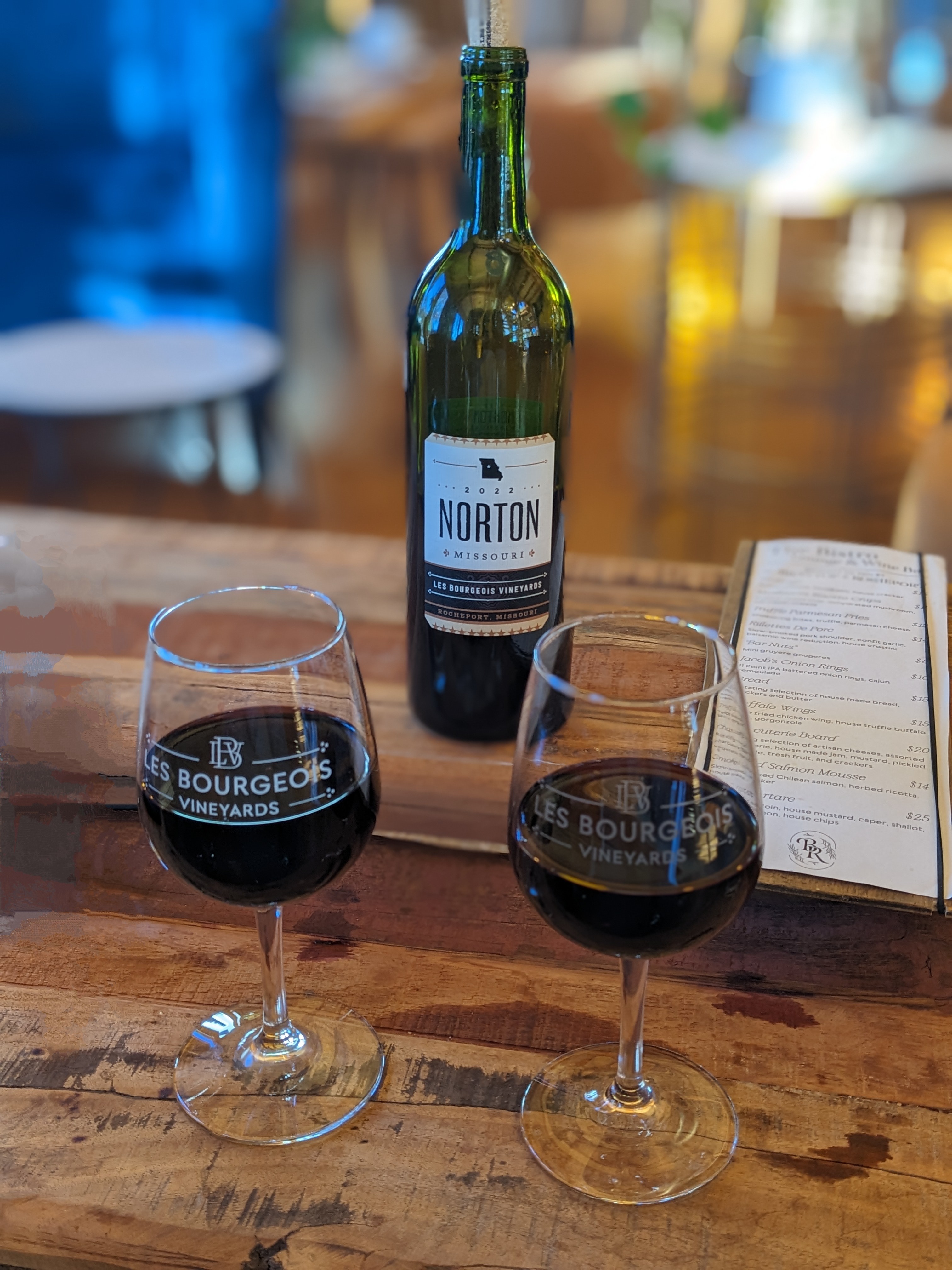 PXL 20231102 215920141.PORTRAIT~2