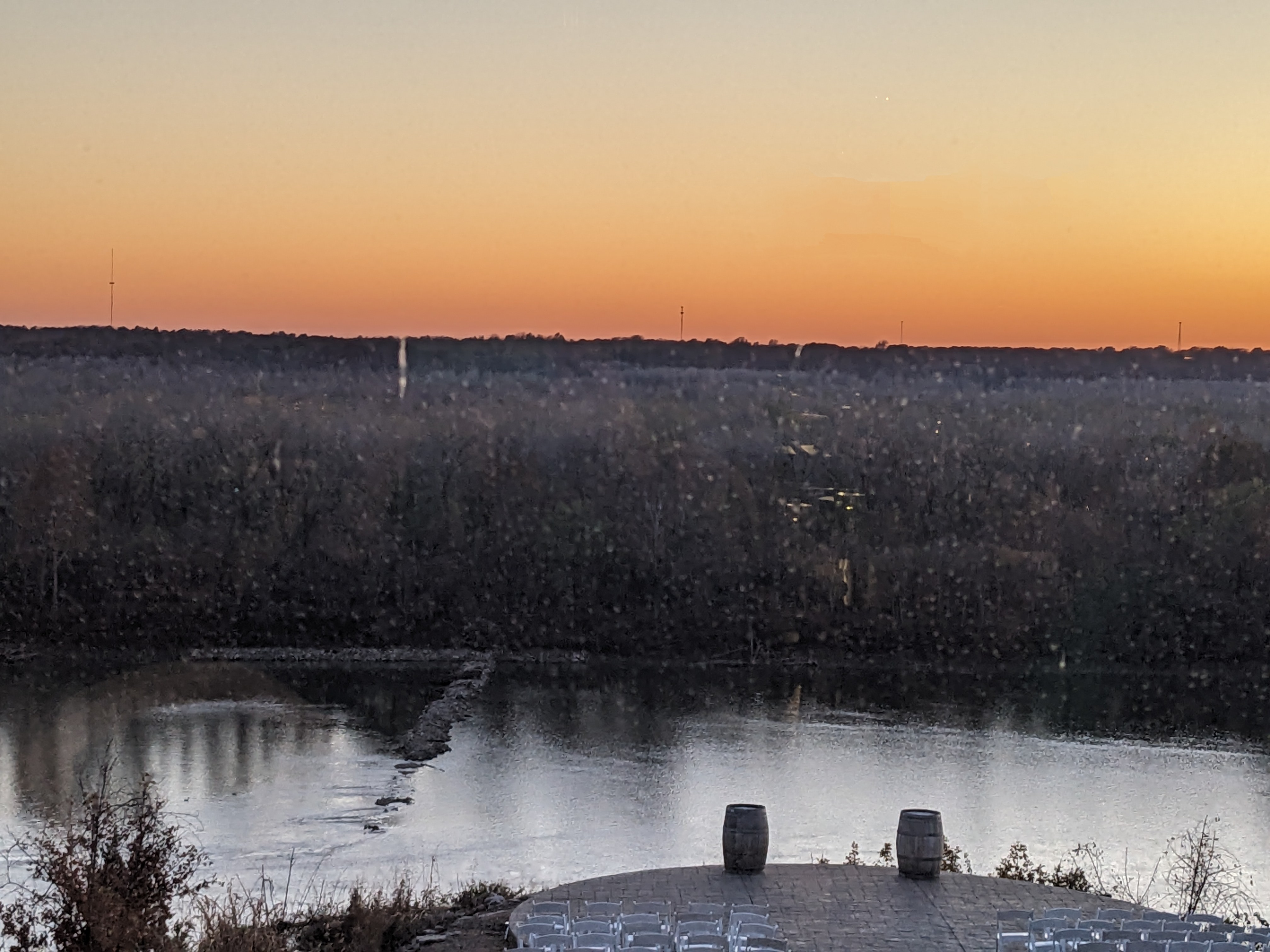 PXL 20231102 231637736~2