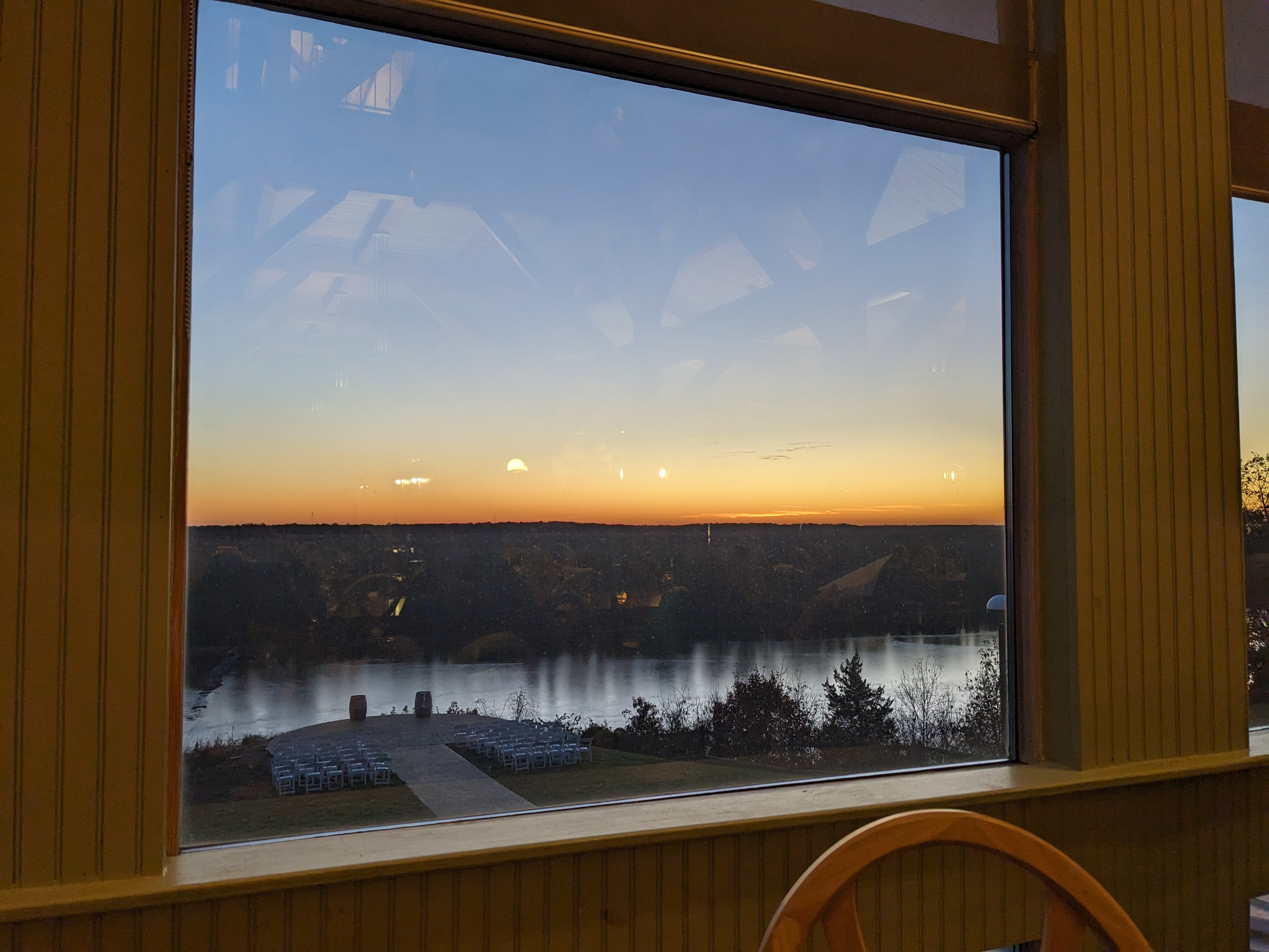 PXL 20231102 232635902