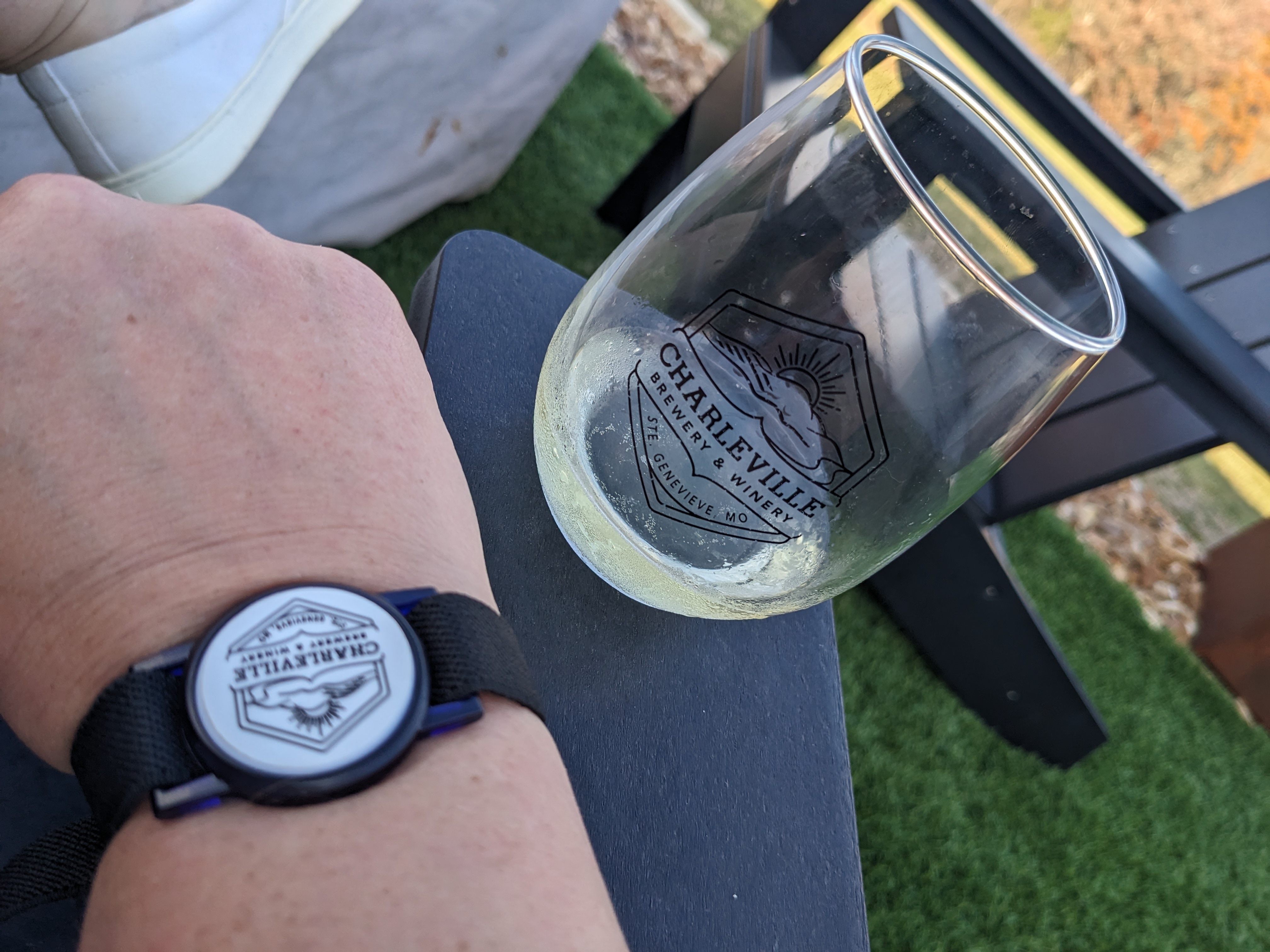 PXL 20231108 204539698