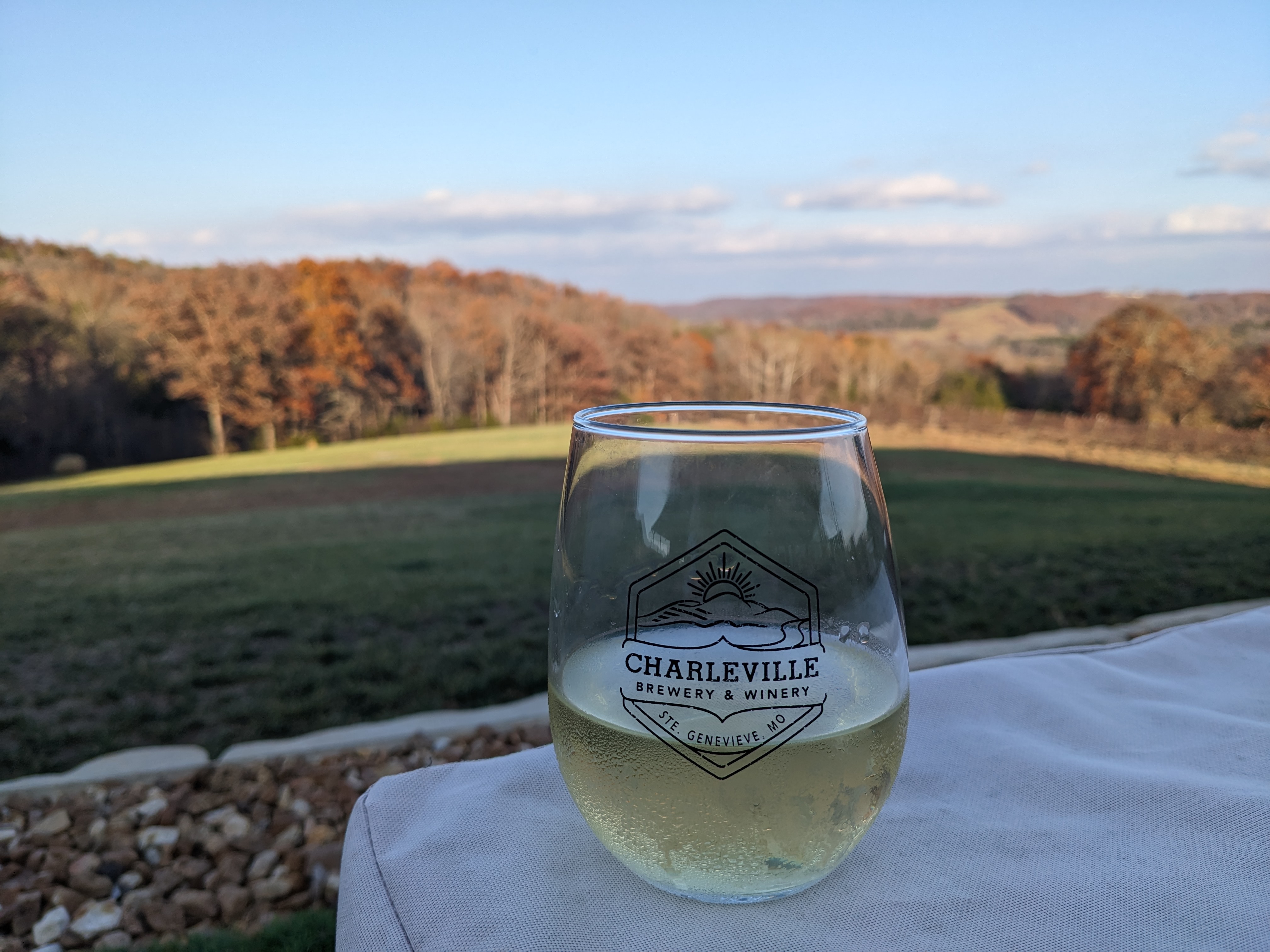 PXL 20231108 214600117