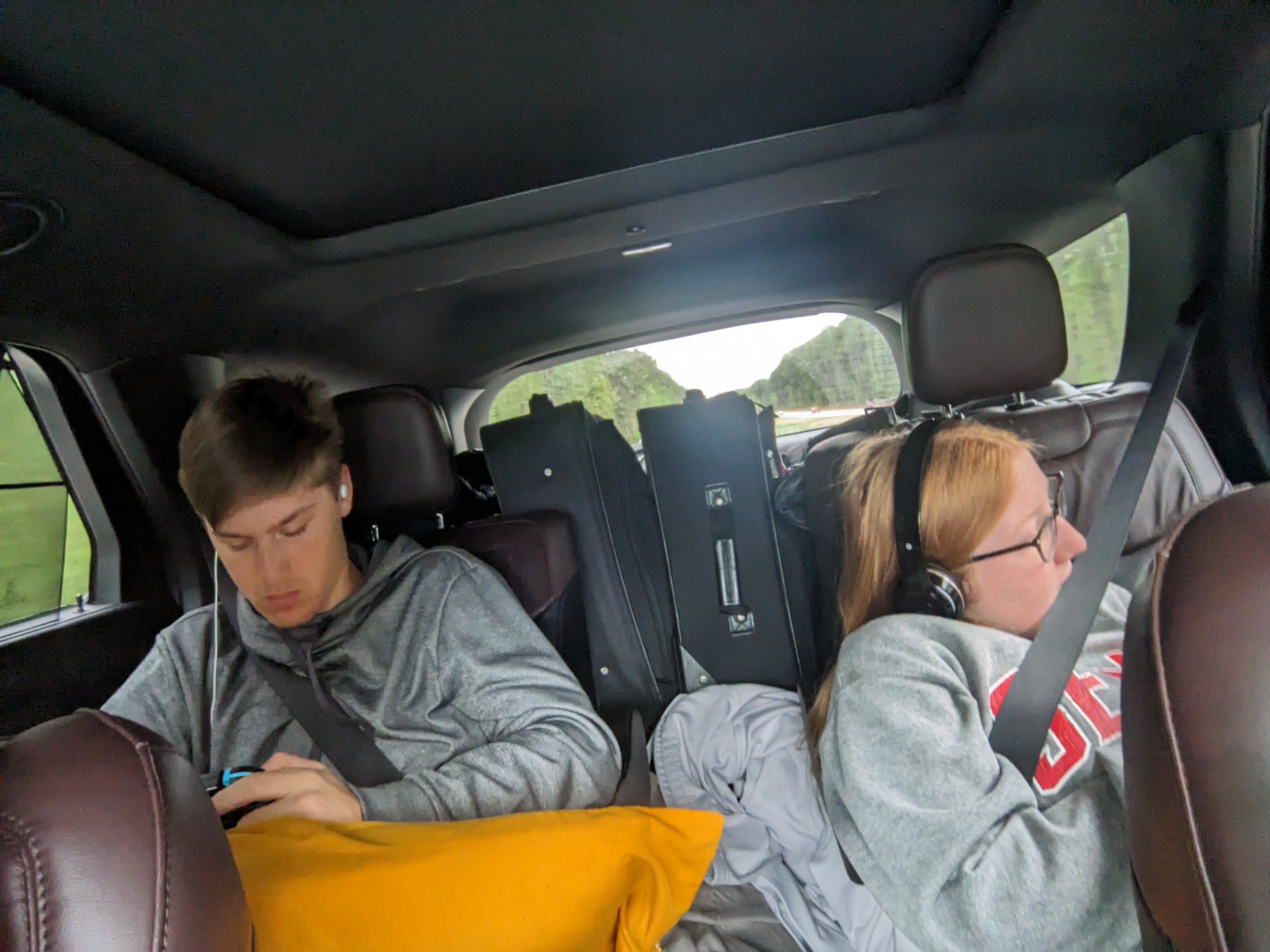 PXL 20230407 215653259