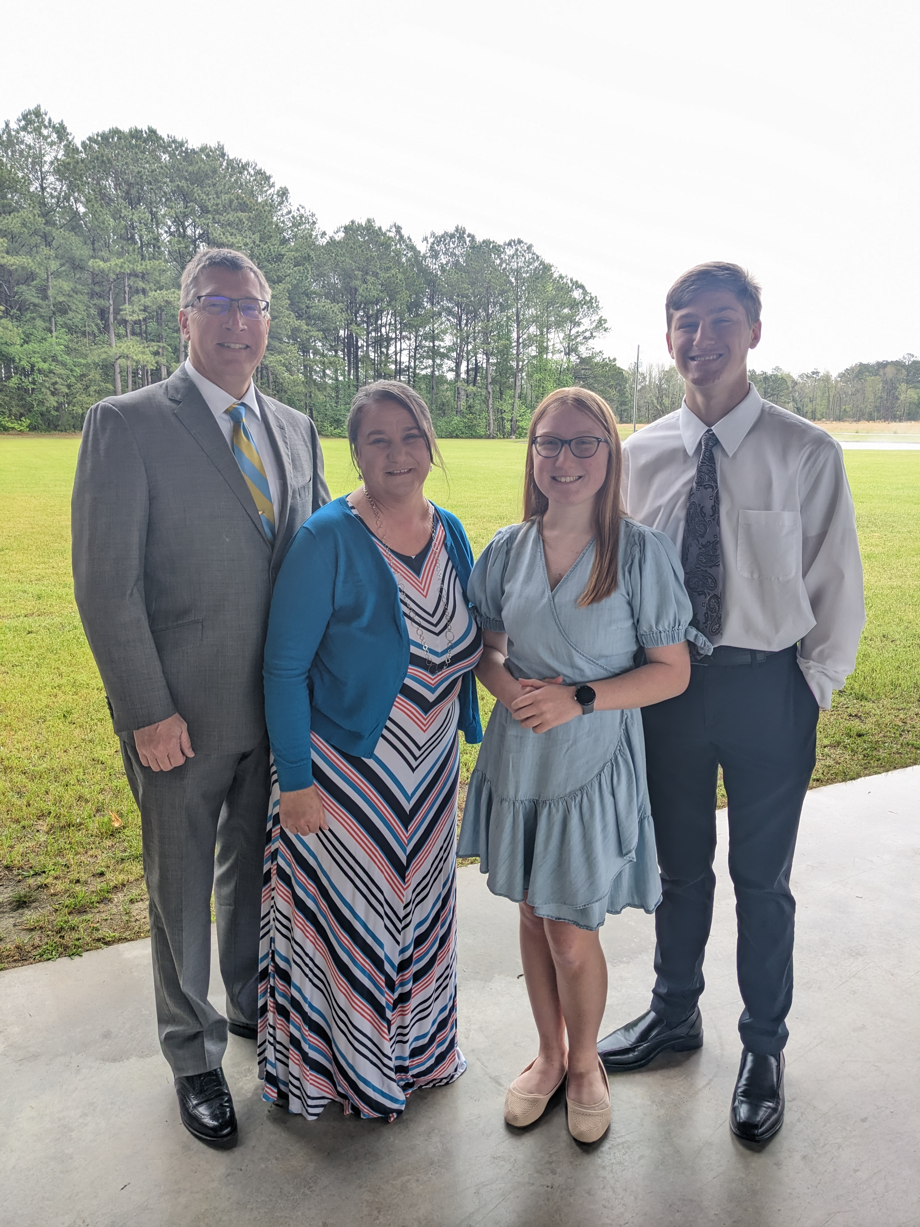 PXL 20230408 194227064