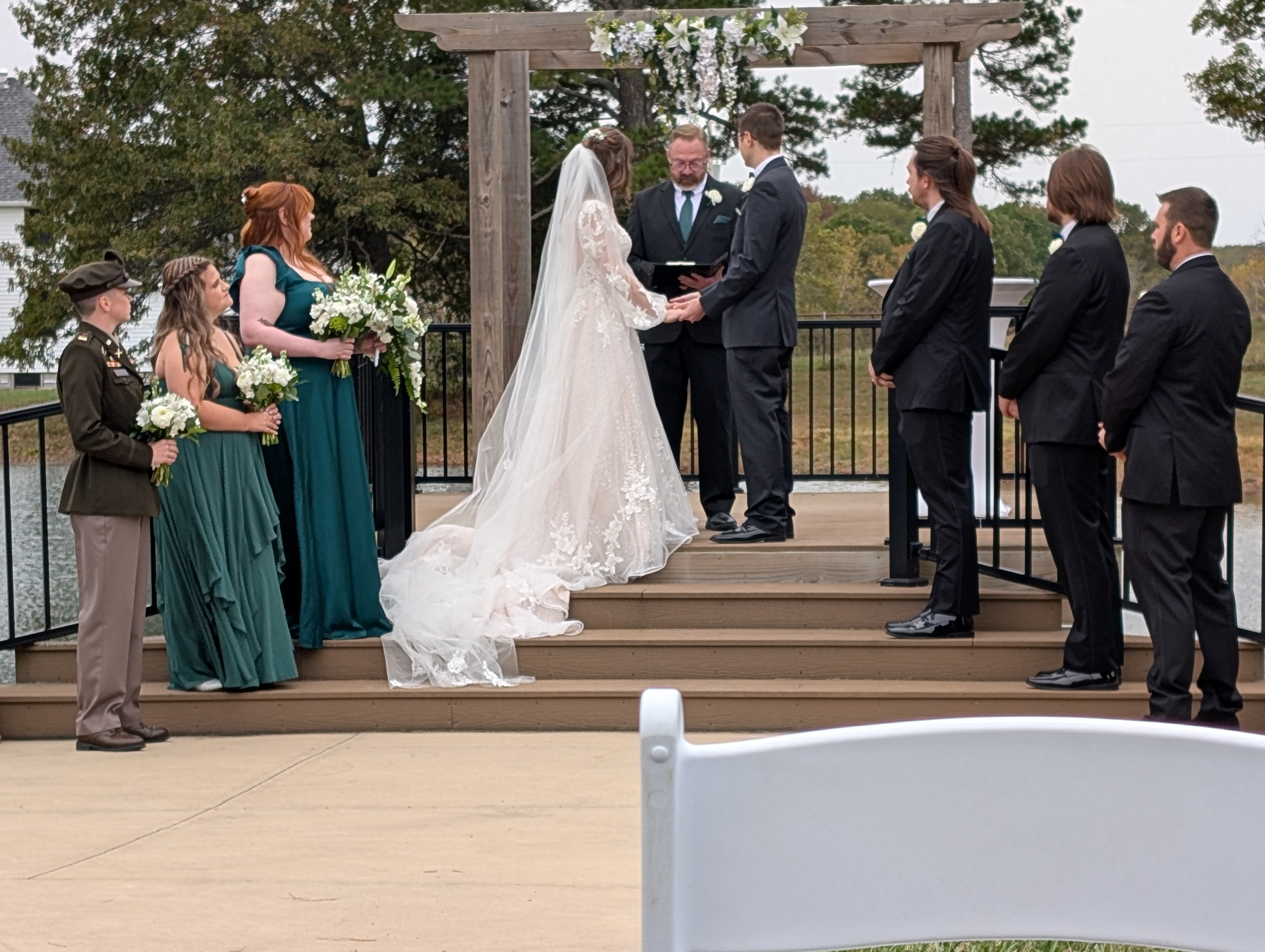 PXL 20251025 215055060