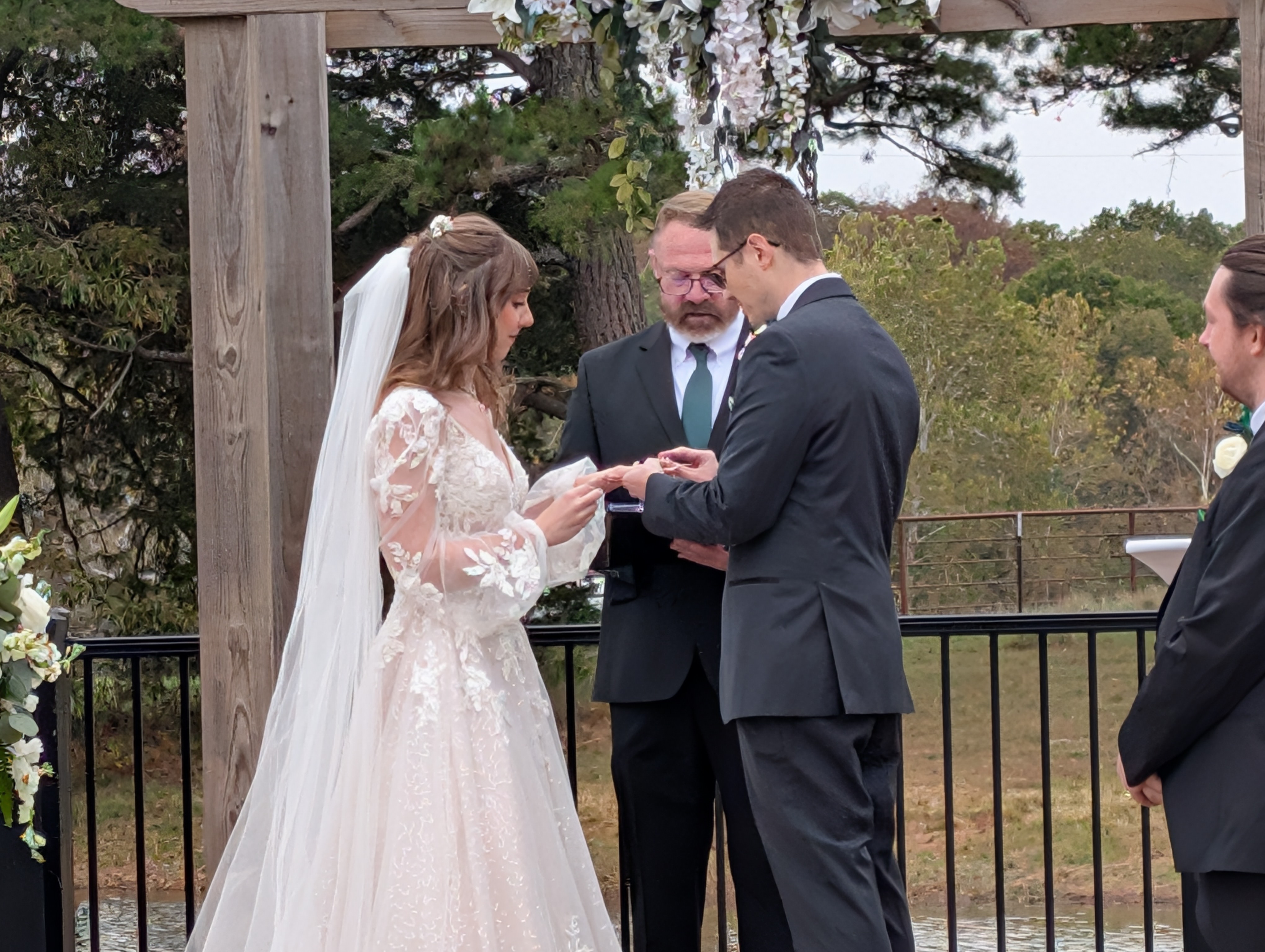 PXL 20251025 215356129