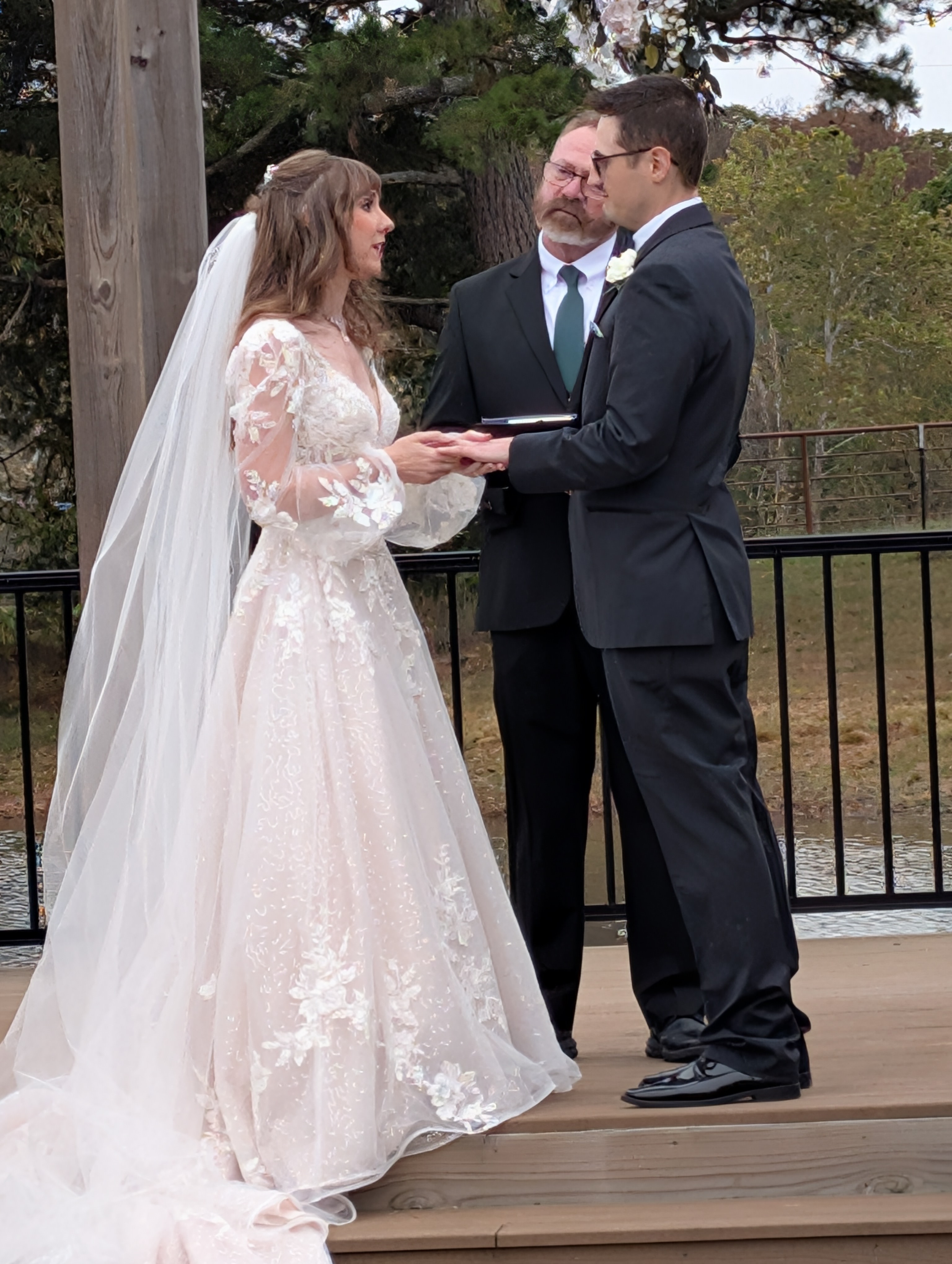 PXL 20251025 215410389