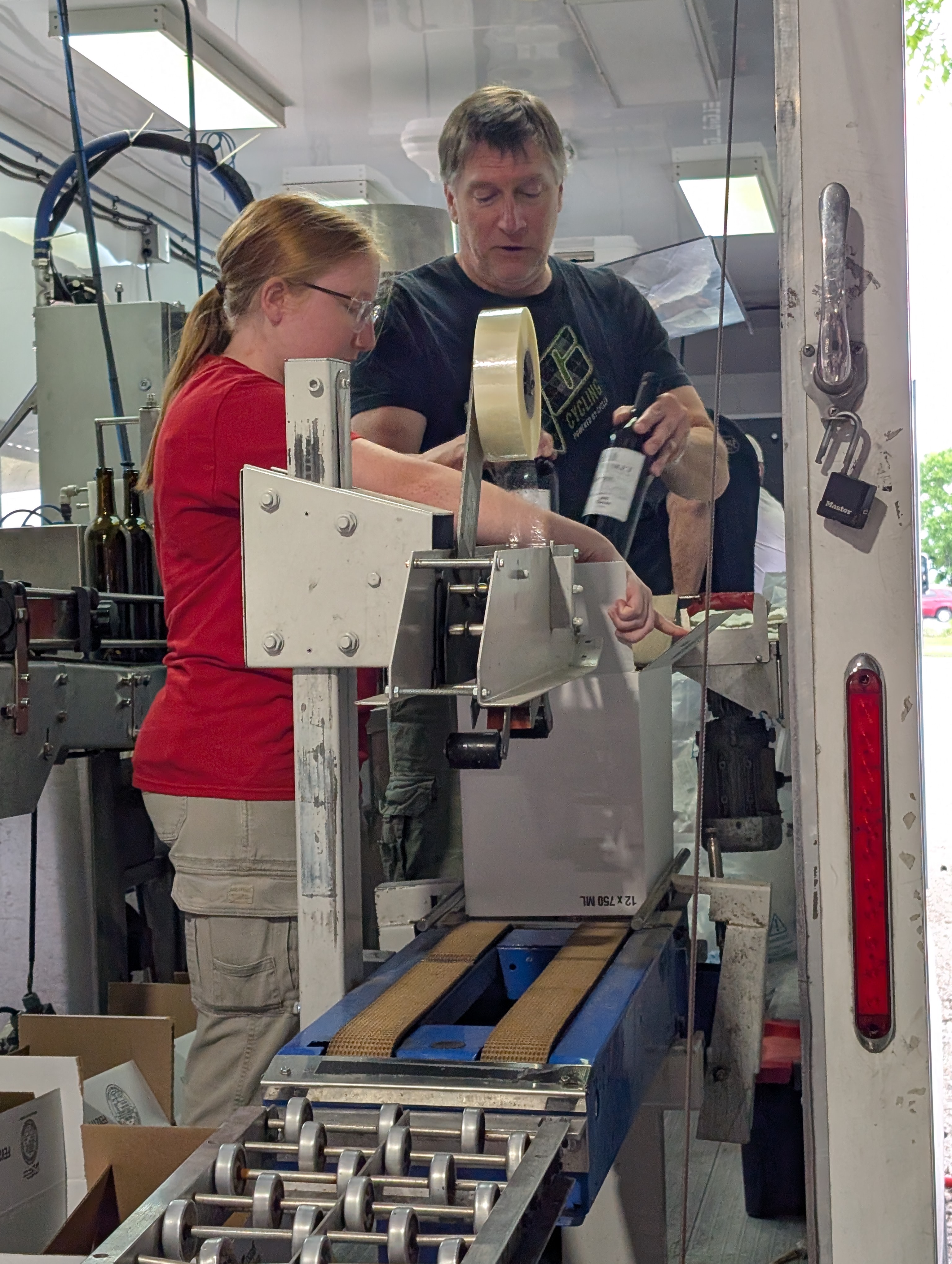 PXL 20250528 190059204