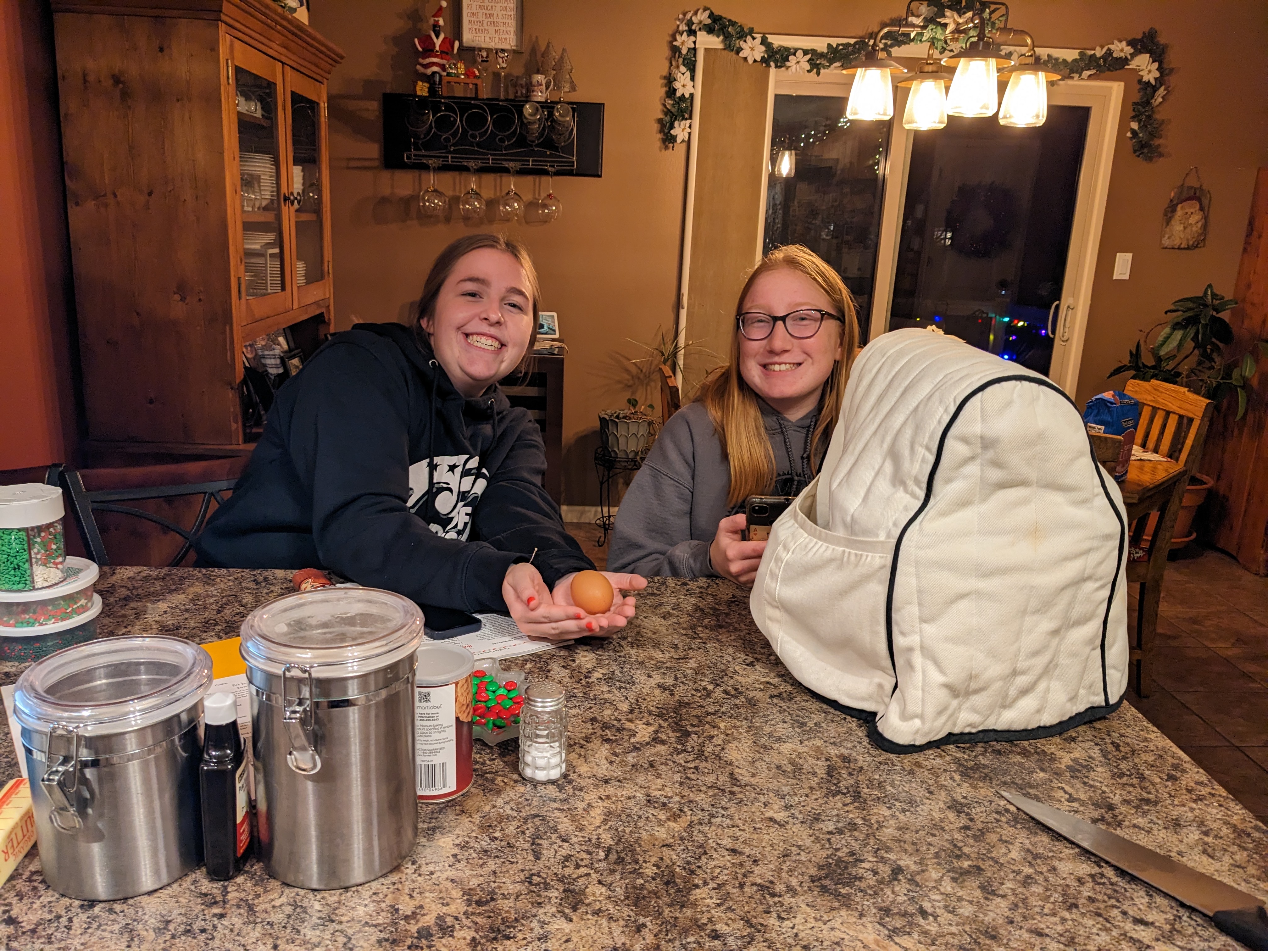 PXL 20221212 002215182