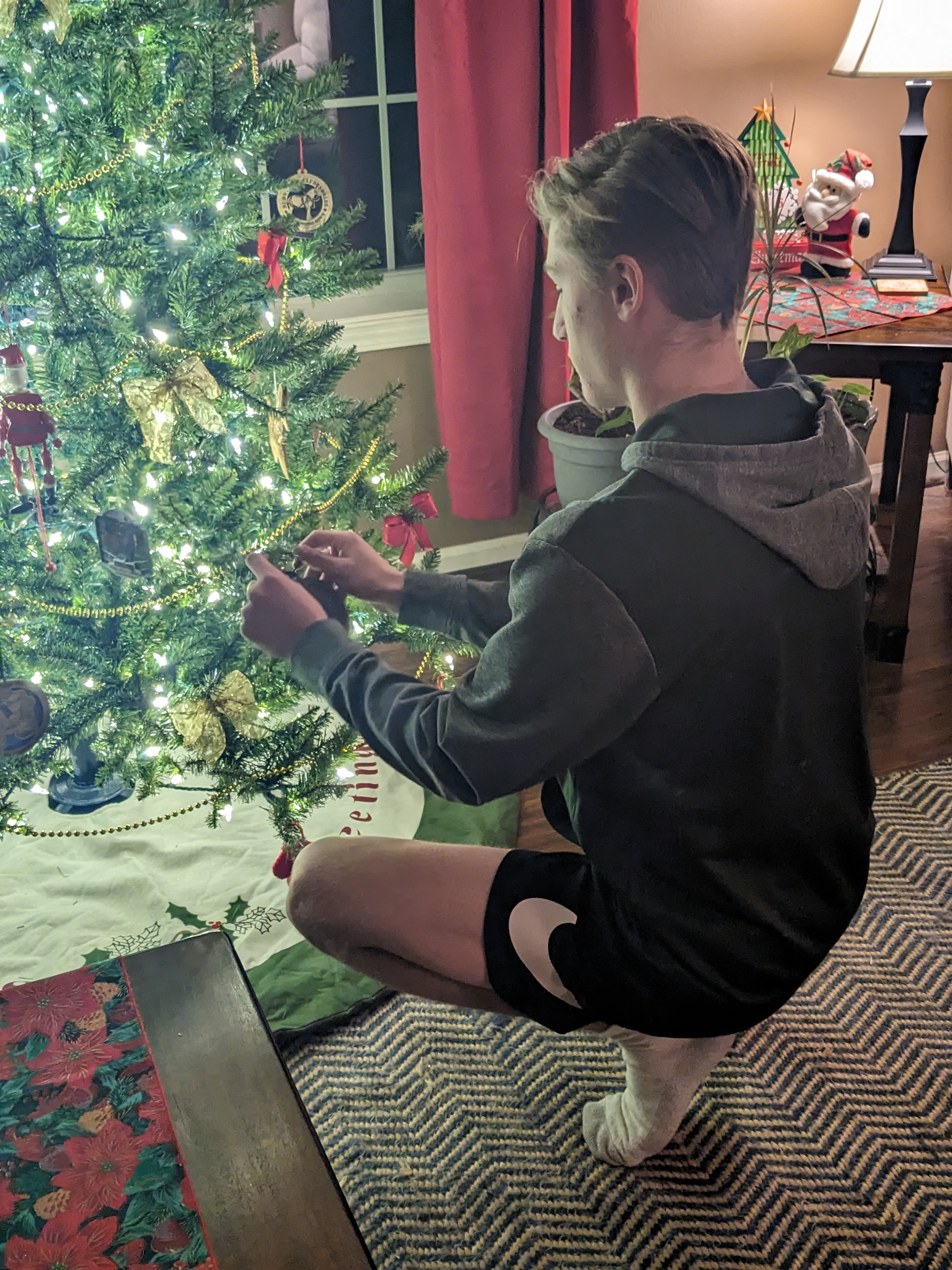 PXL 20231130 000741976