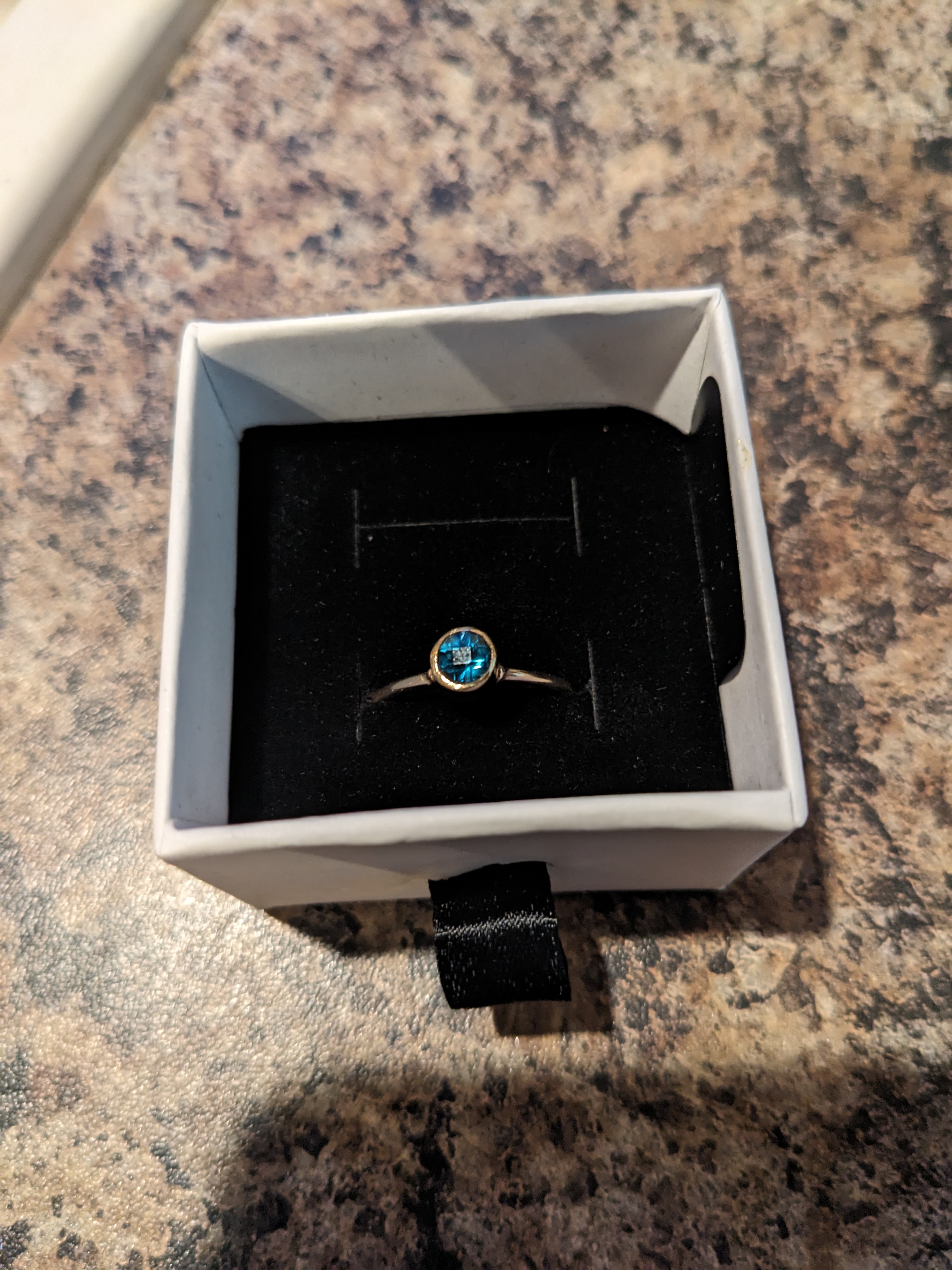 PXL 20231212 225746546