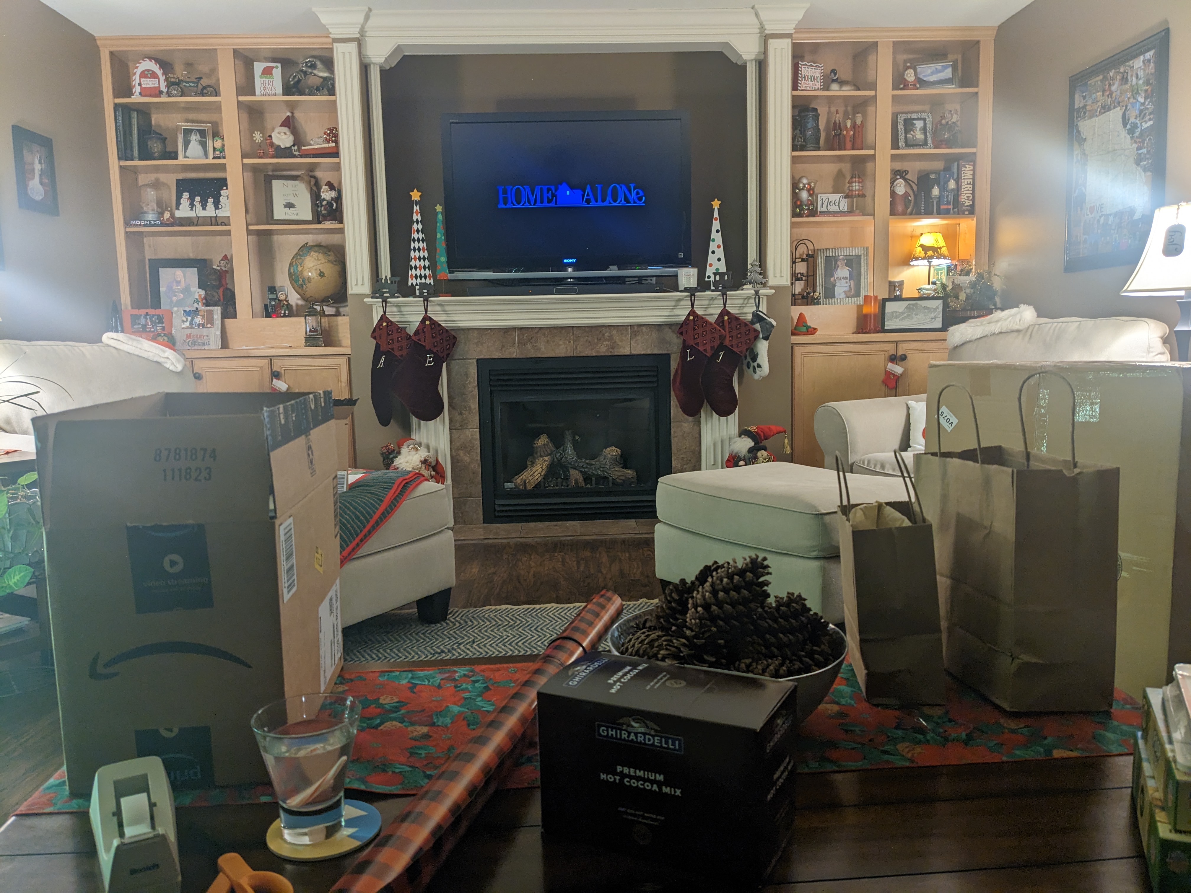 PXL 20231216 001854825.NIGHT