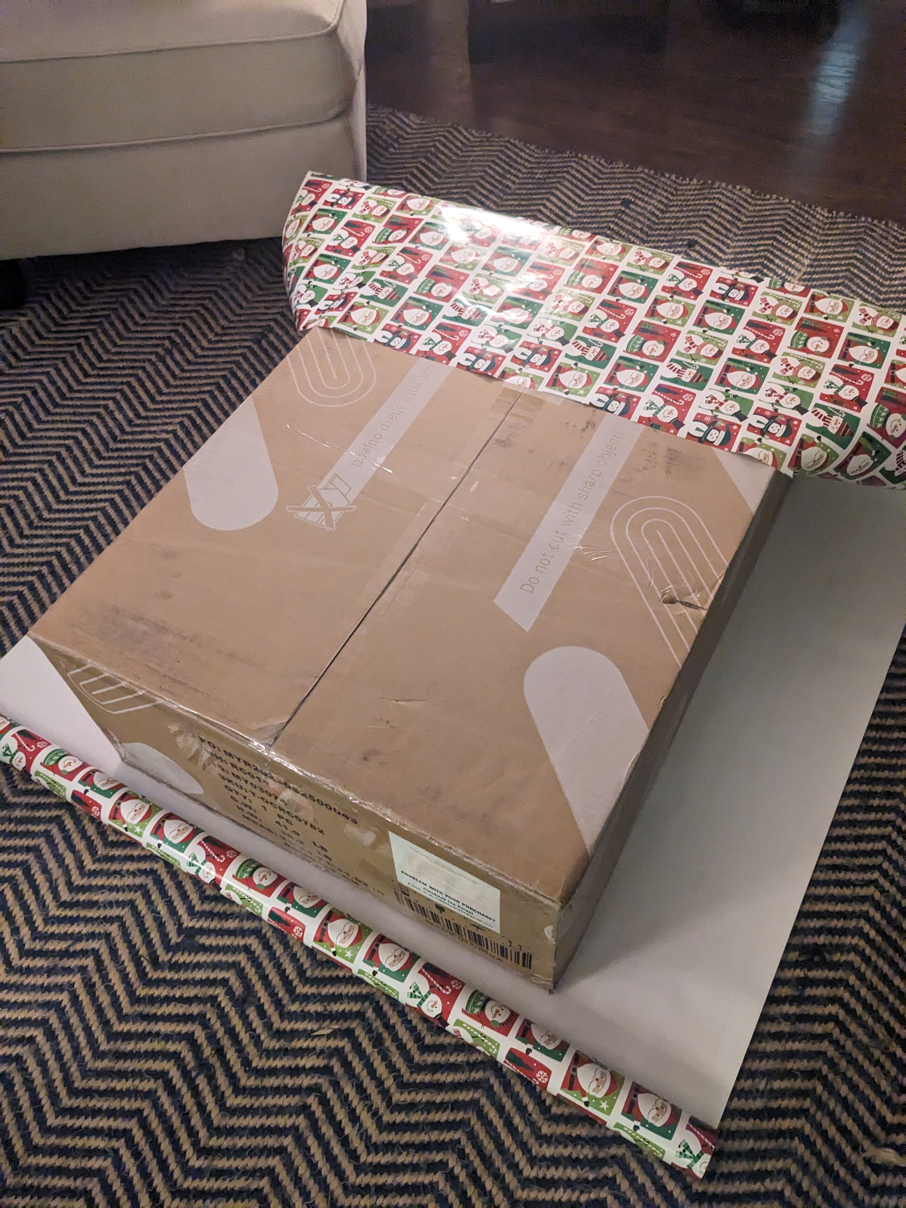 PXL 20231216 012601711