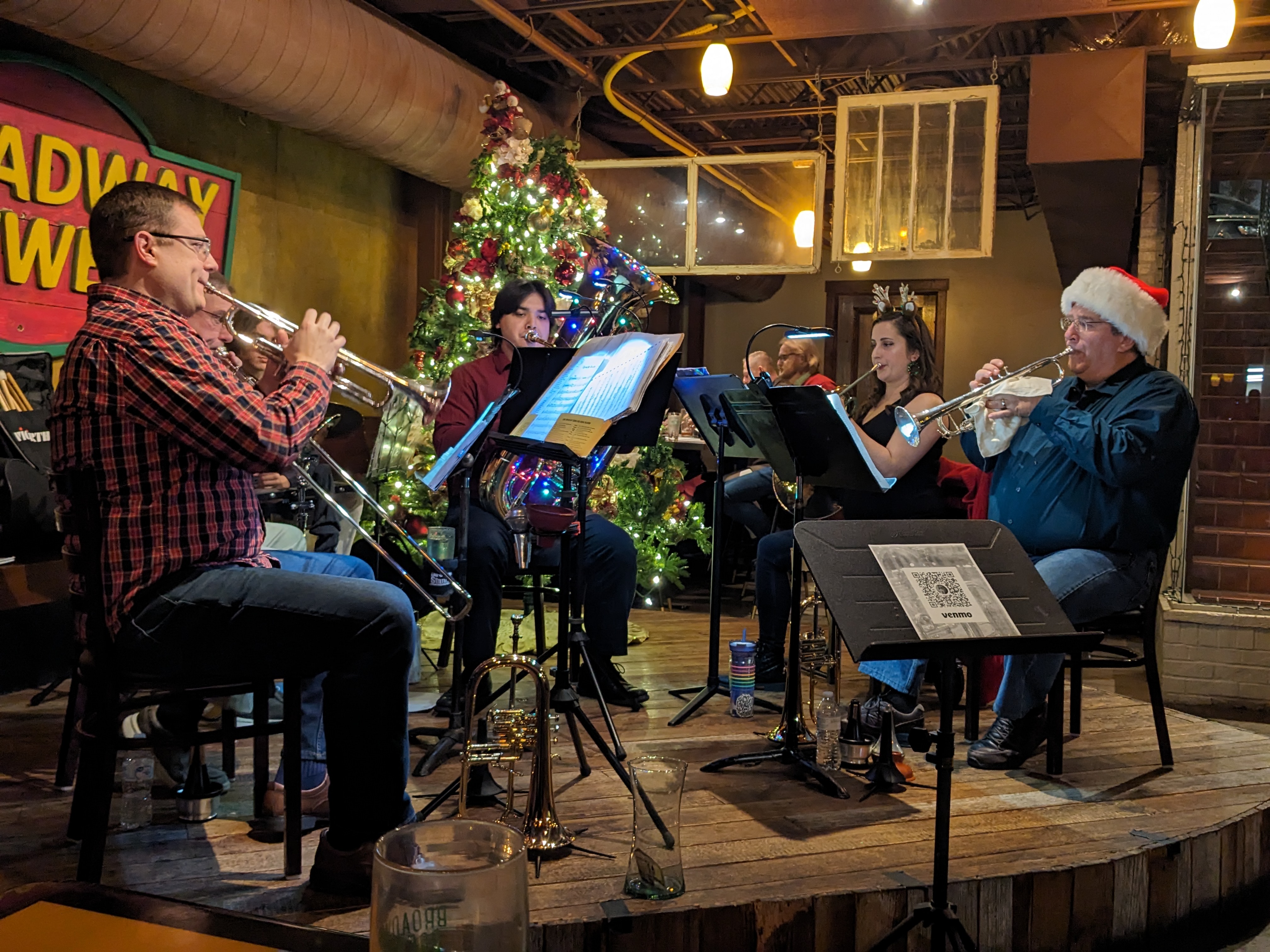 PXL 20231222 000344336