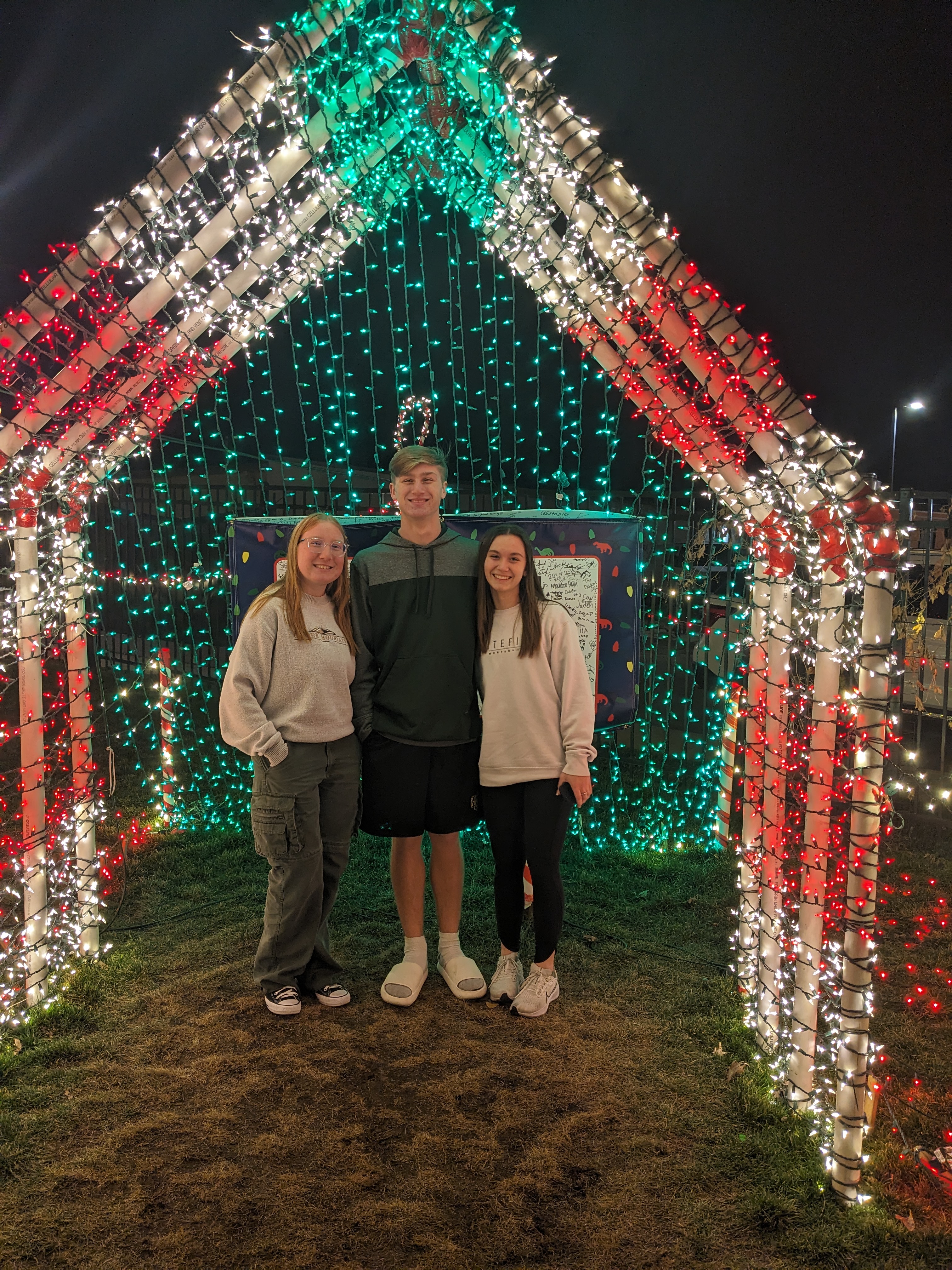 PXL 20231222 023505334