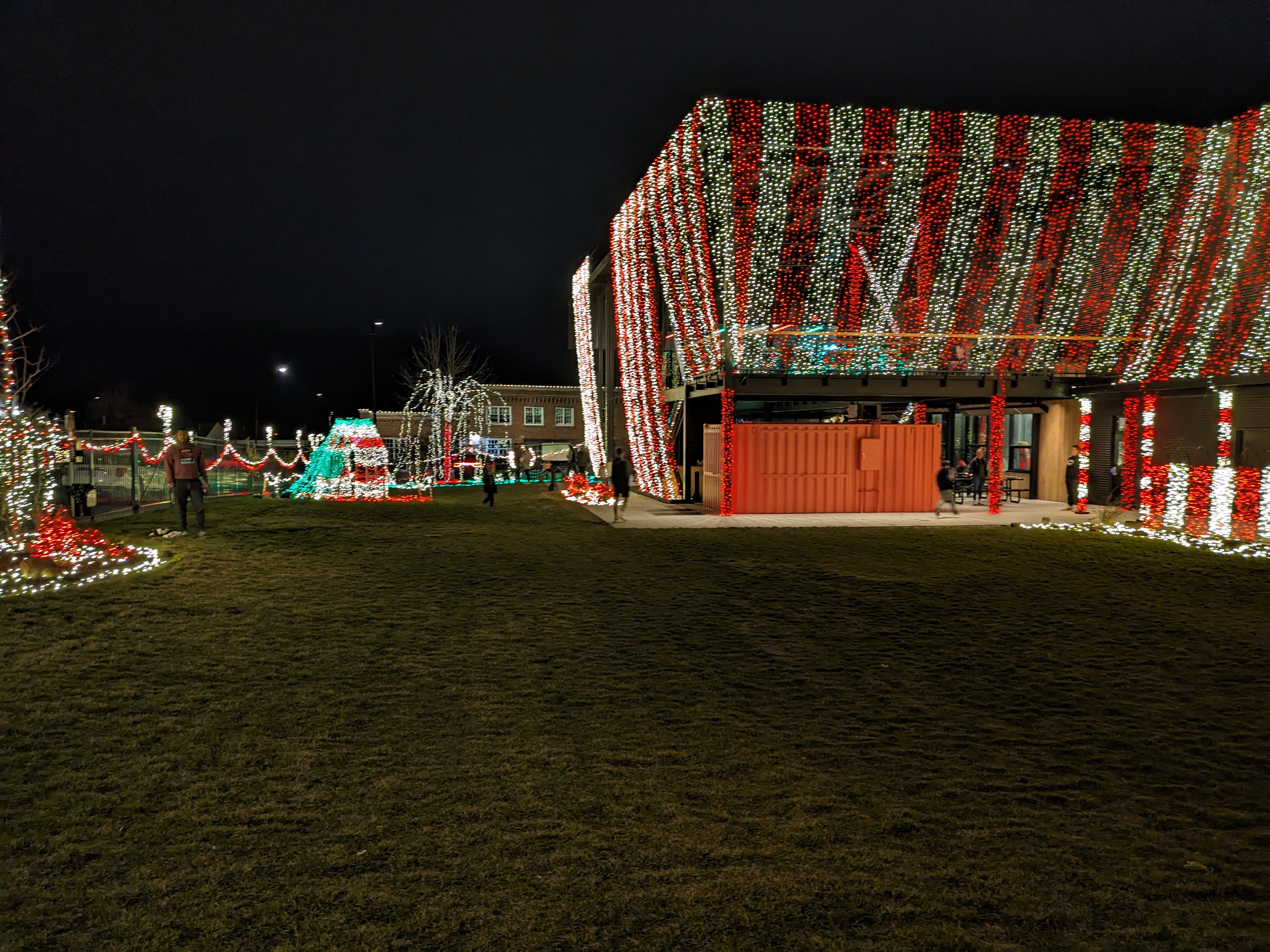 PXL 20231222 023740729