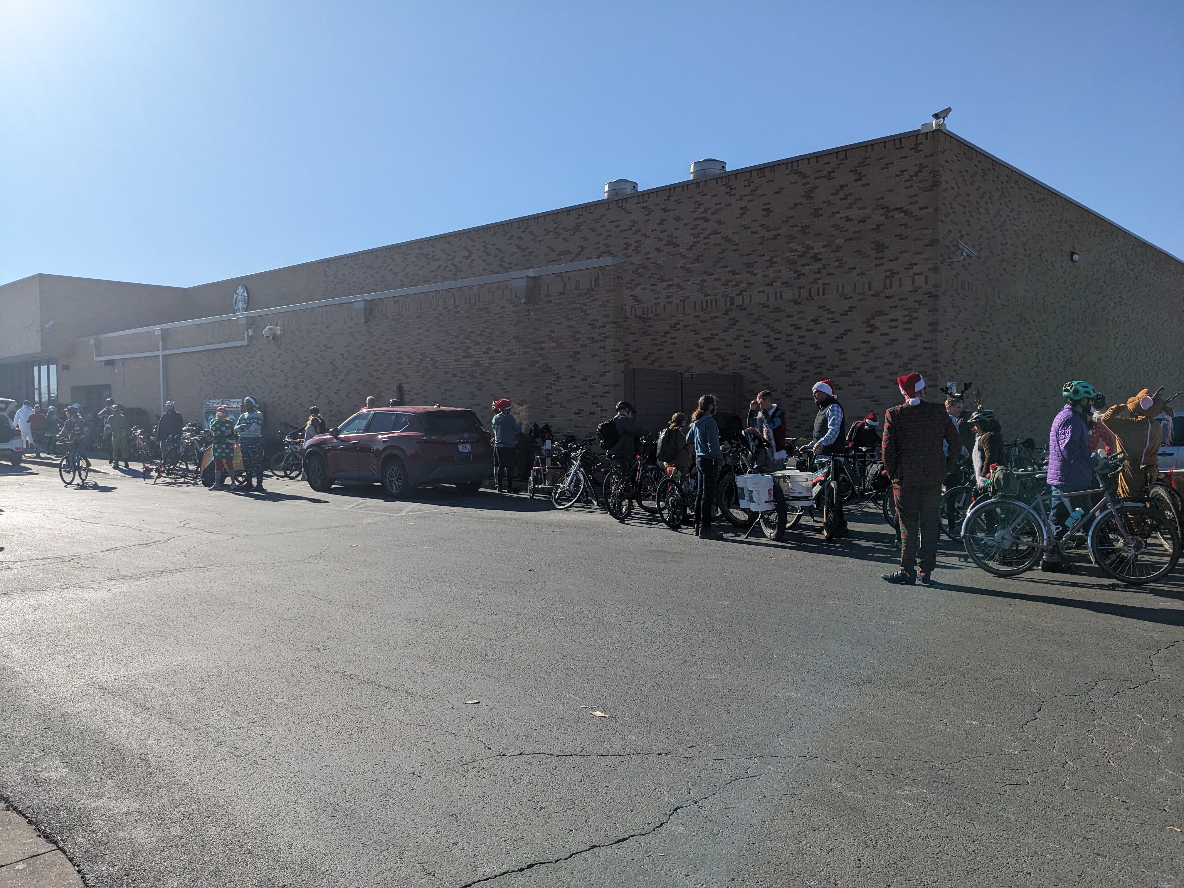 PXL 20241207 183530754