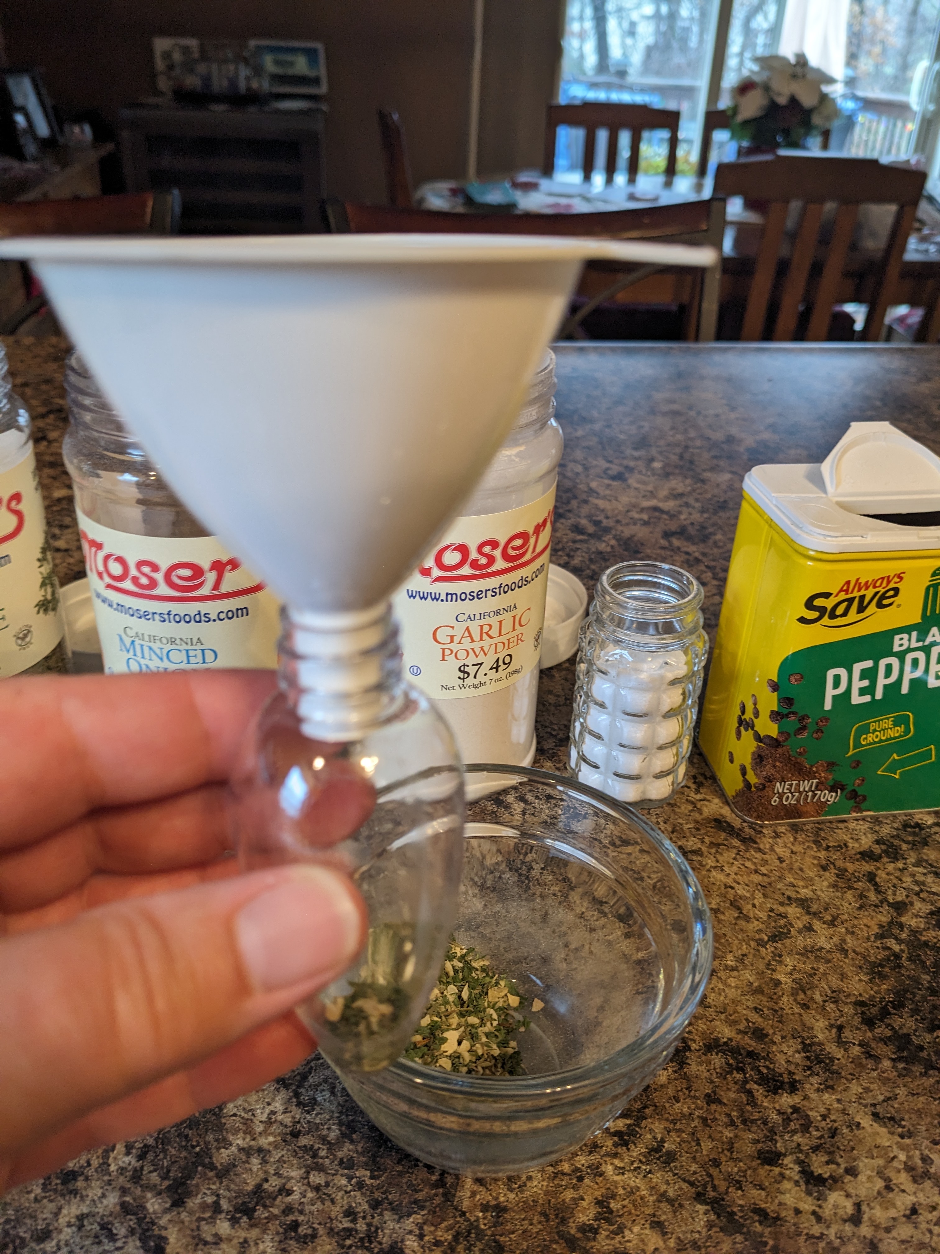 PXL 20241214 182527000