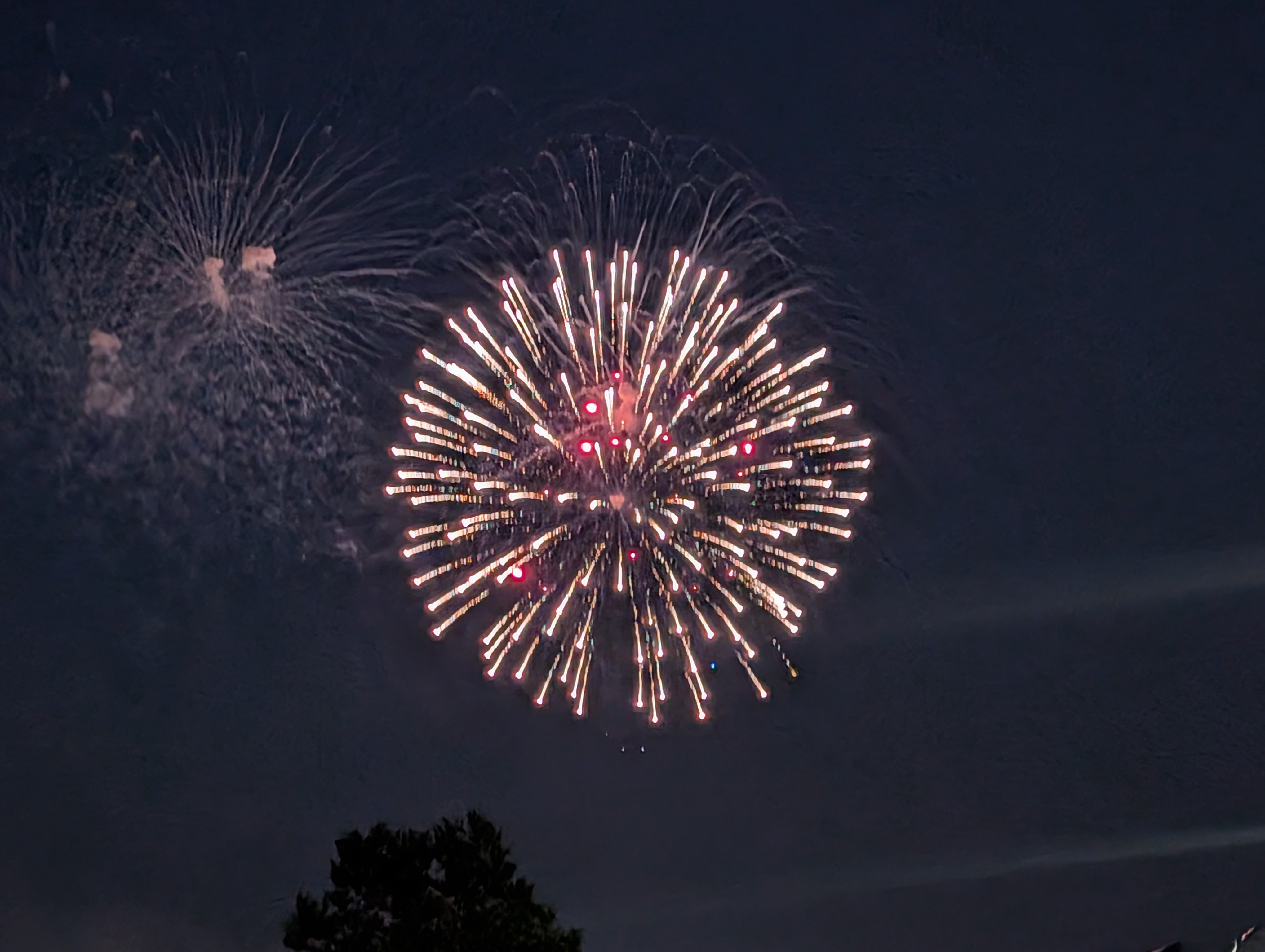 PXL 20250705 023210970