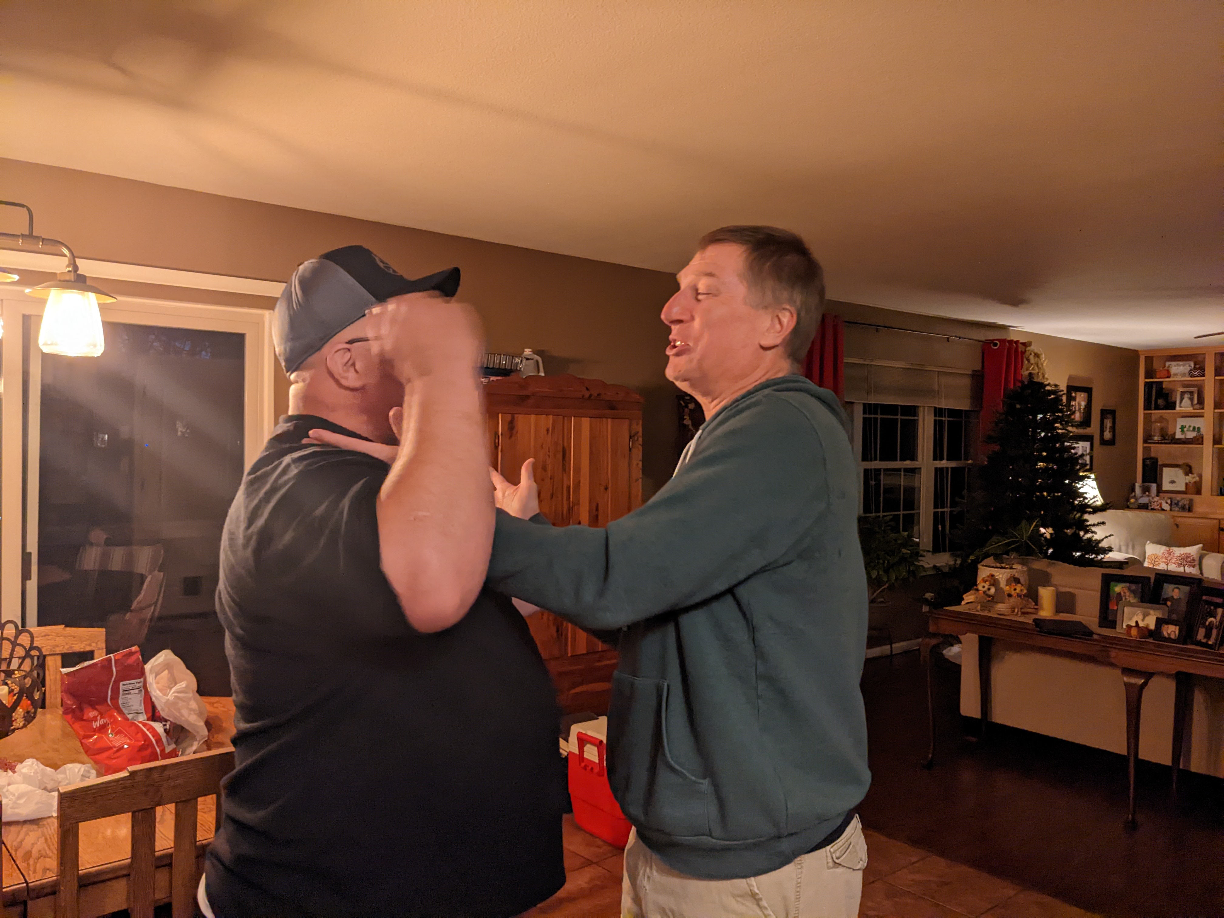 PXL 20221123 233539482