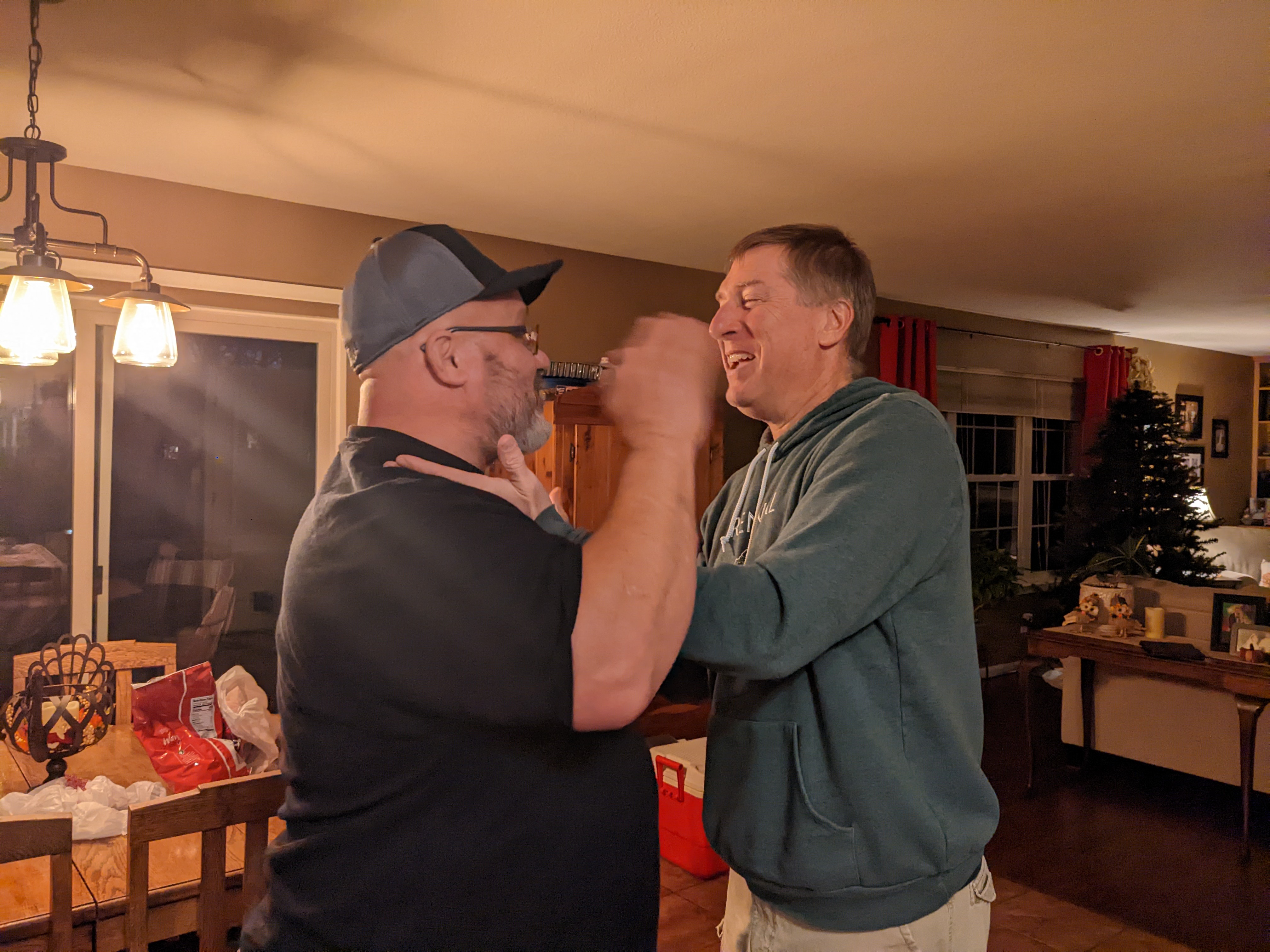 PXL 20221123 233540577