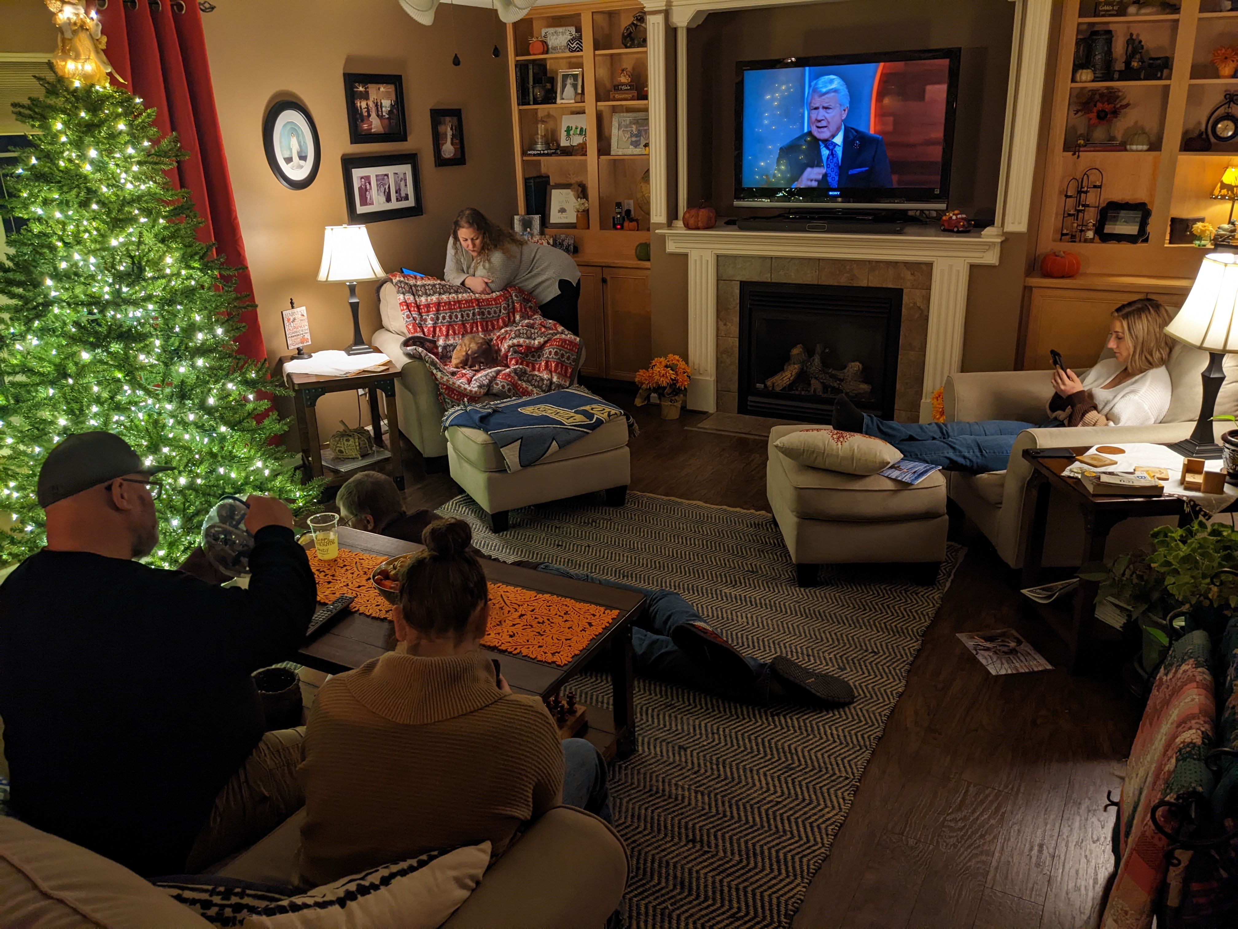 PXL 20221124 230835478