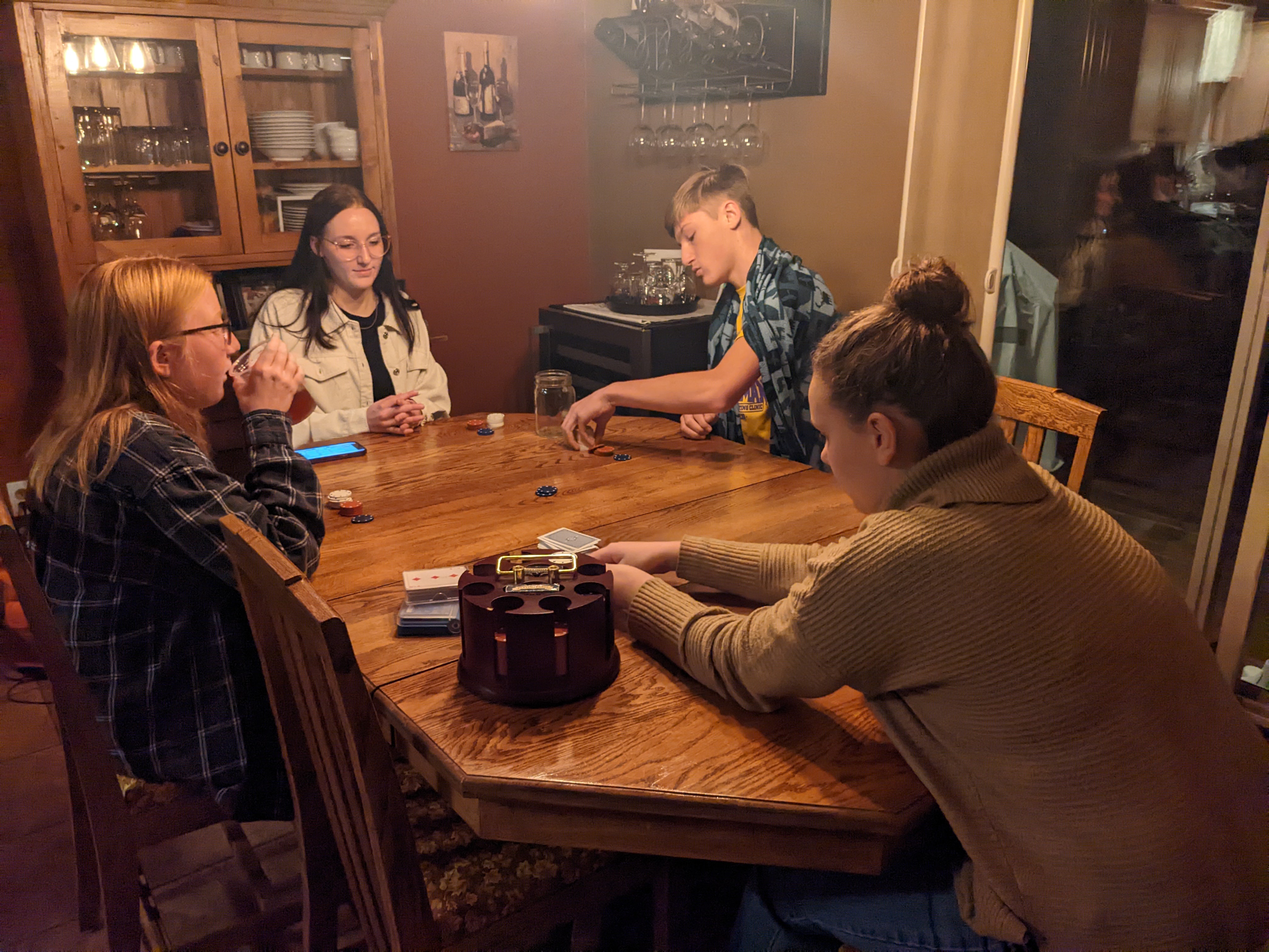 PXL 20221124 232422017