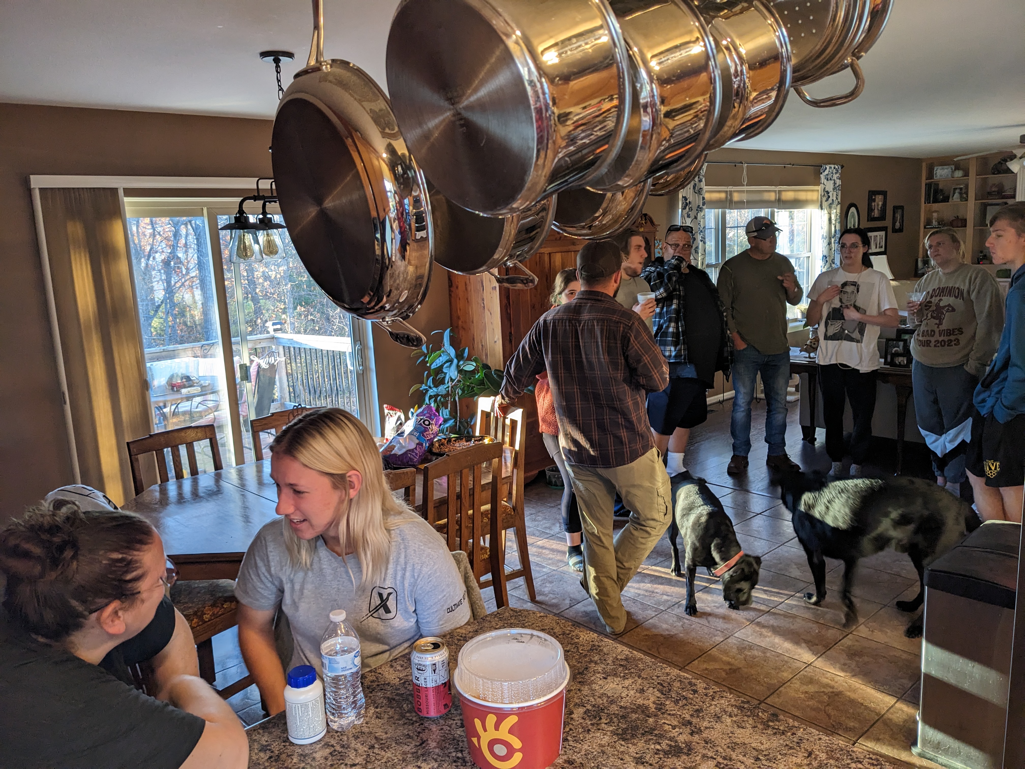 PXL 20231122 221312006