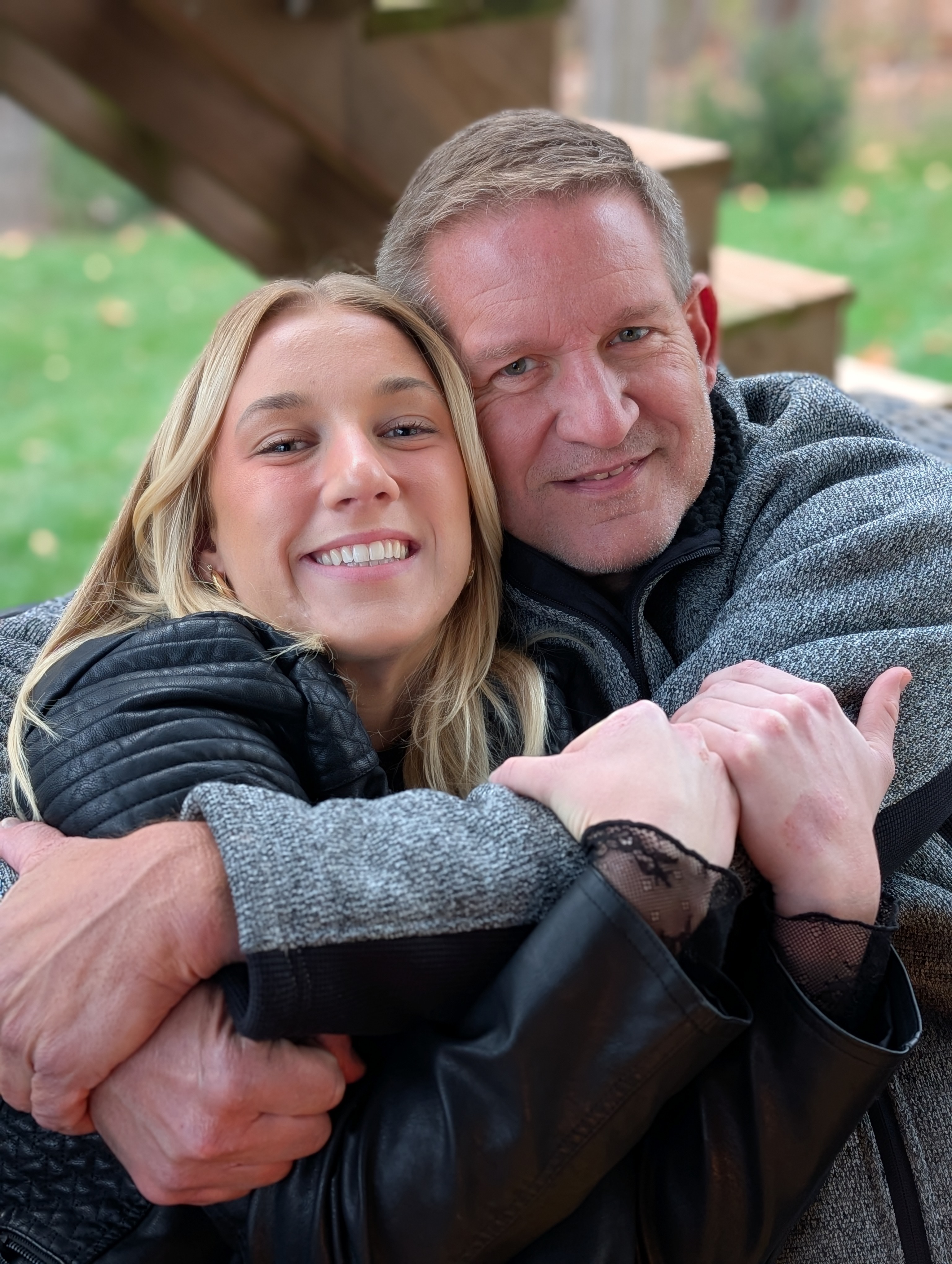 PXL 20241128 220937877.PORTRAIT