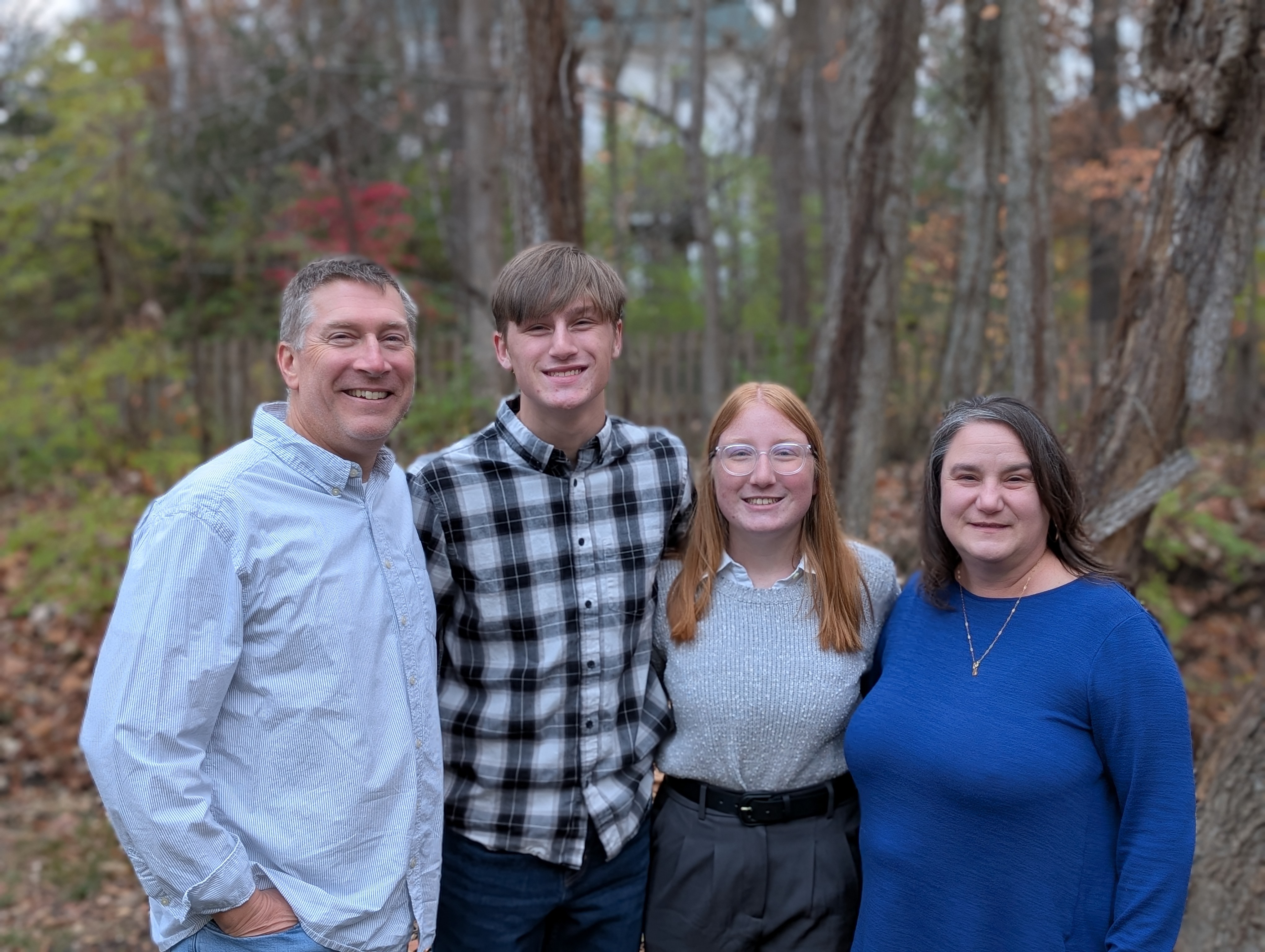 PXL 20241128 221605938.PORTRAIT