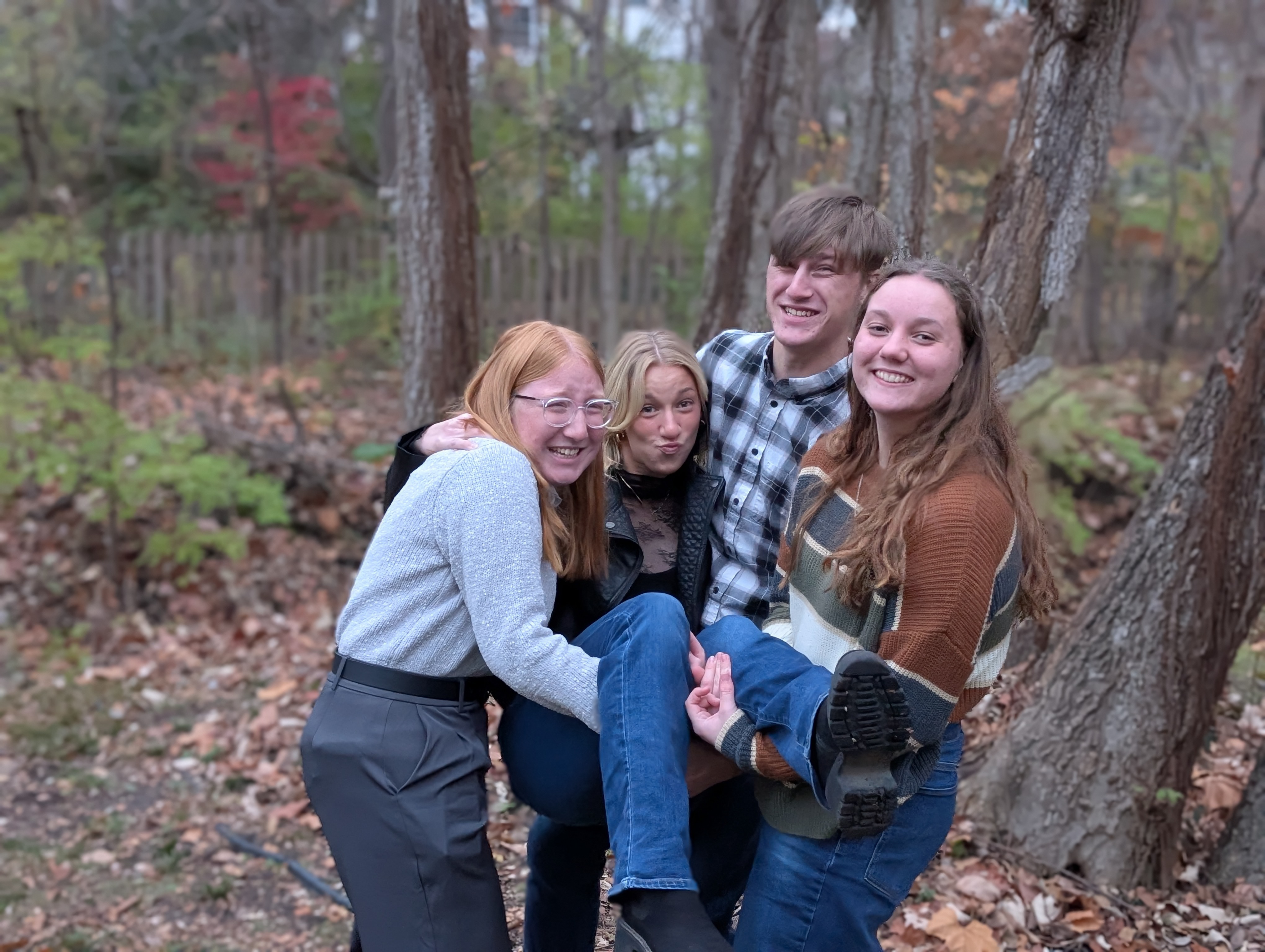 PXL 20241128 221735004.PORTRAIT