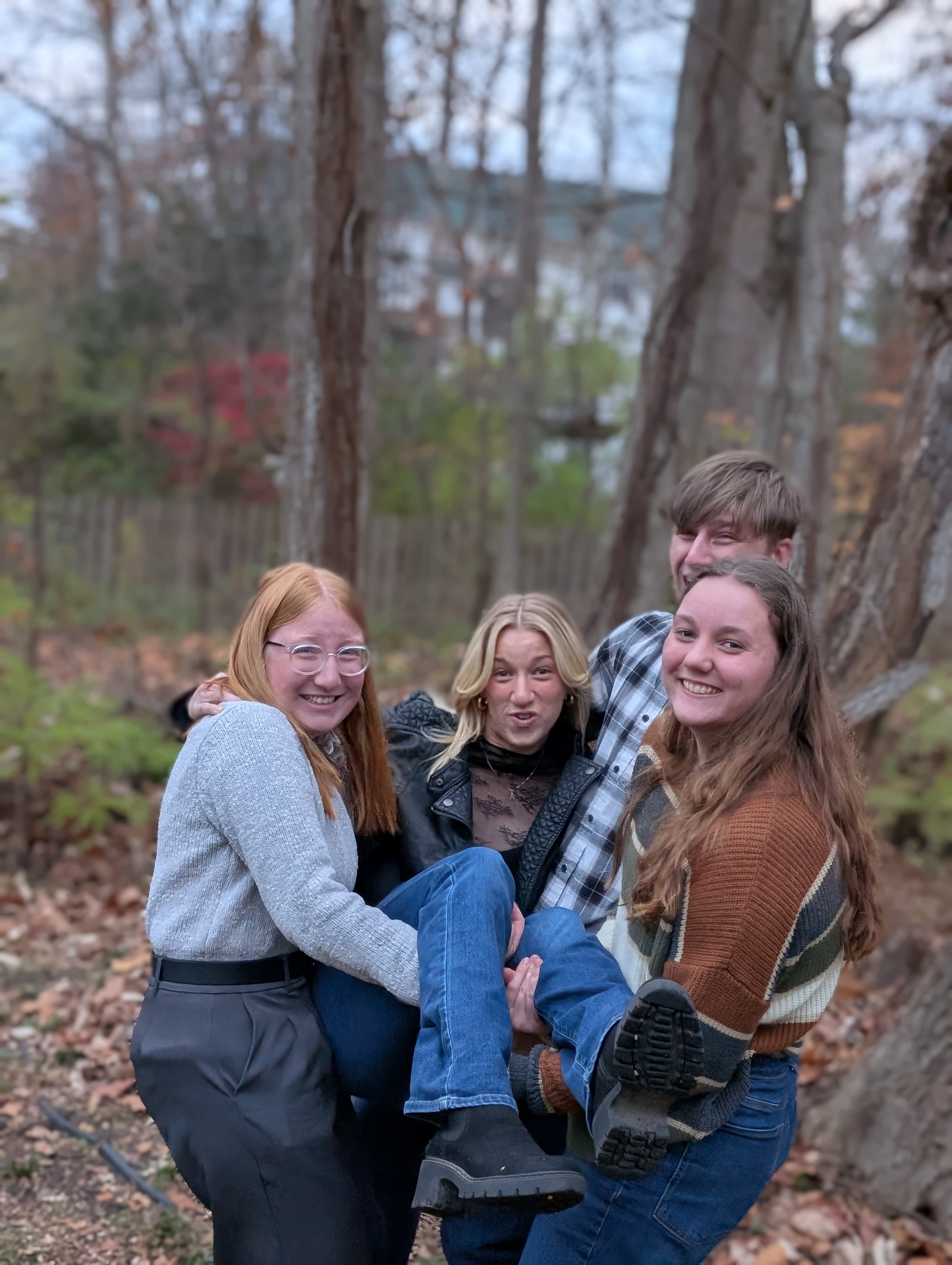 PXL 20241128 221737309.PORTRAIT