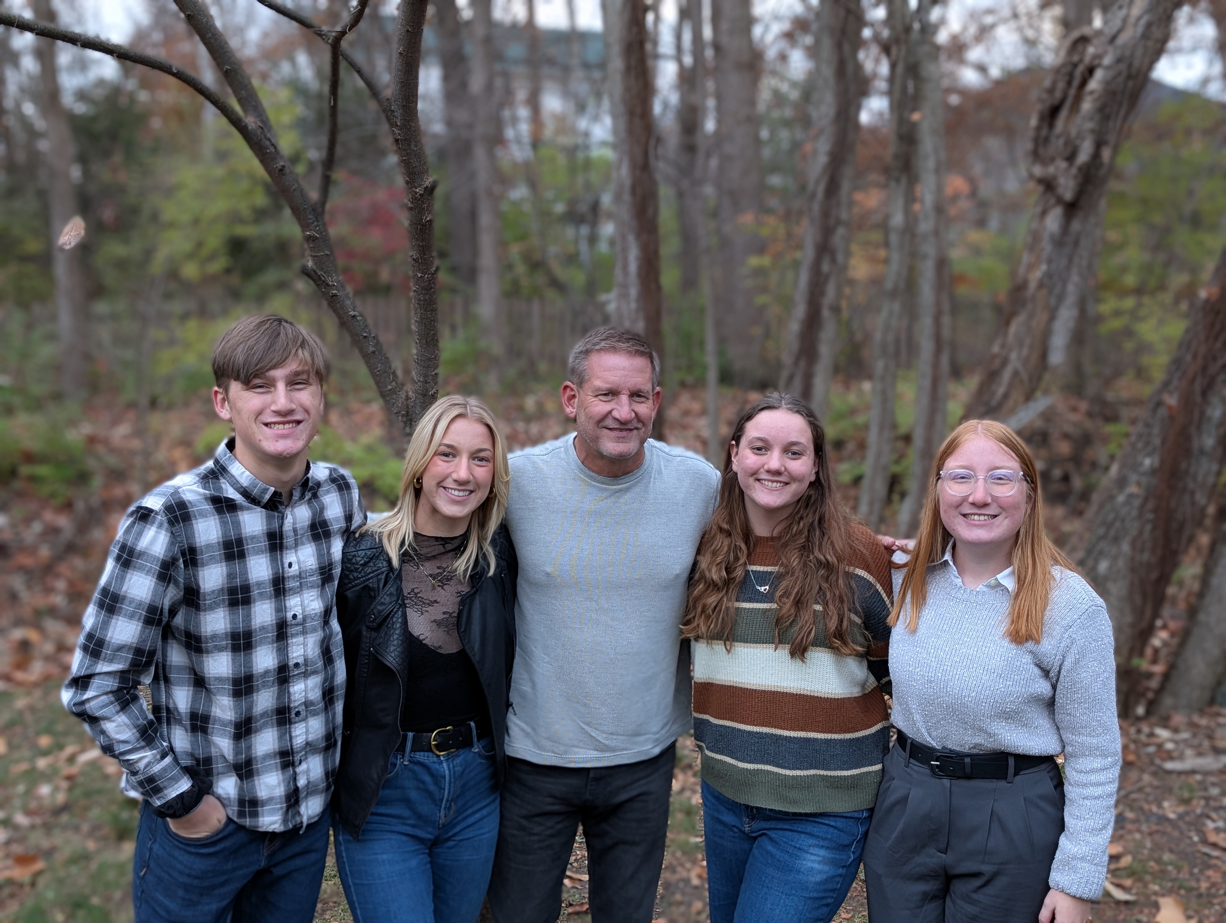 PXL 20241128 222200595.PORTRAIT